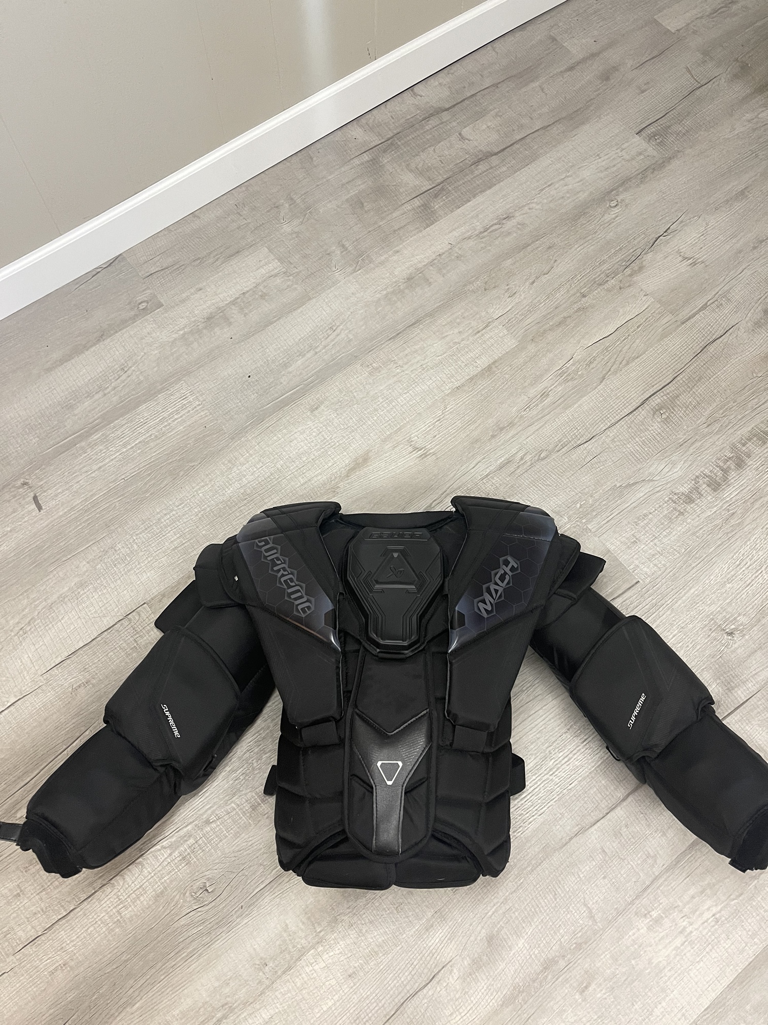 Bauer Supreme Mach Chest Protector XL, Custom Padding SidelineSwap