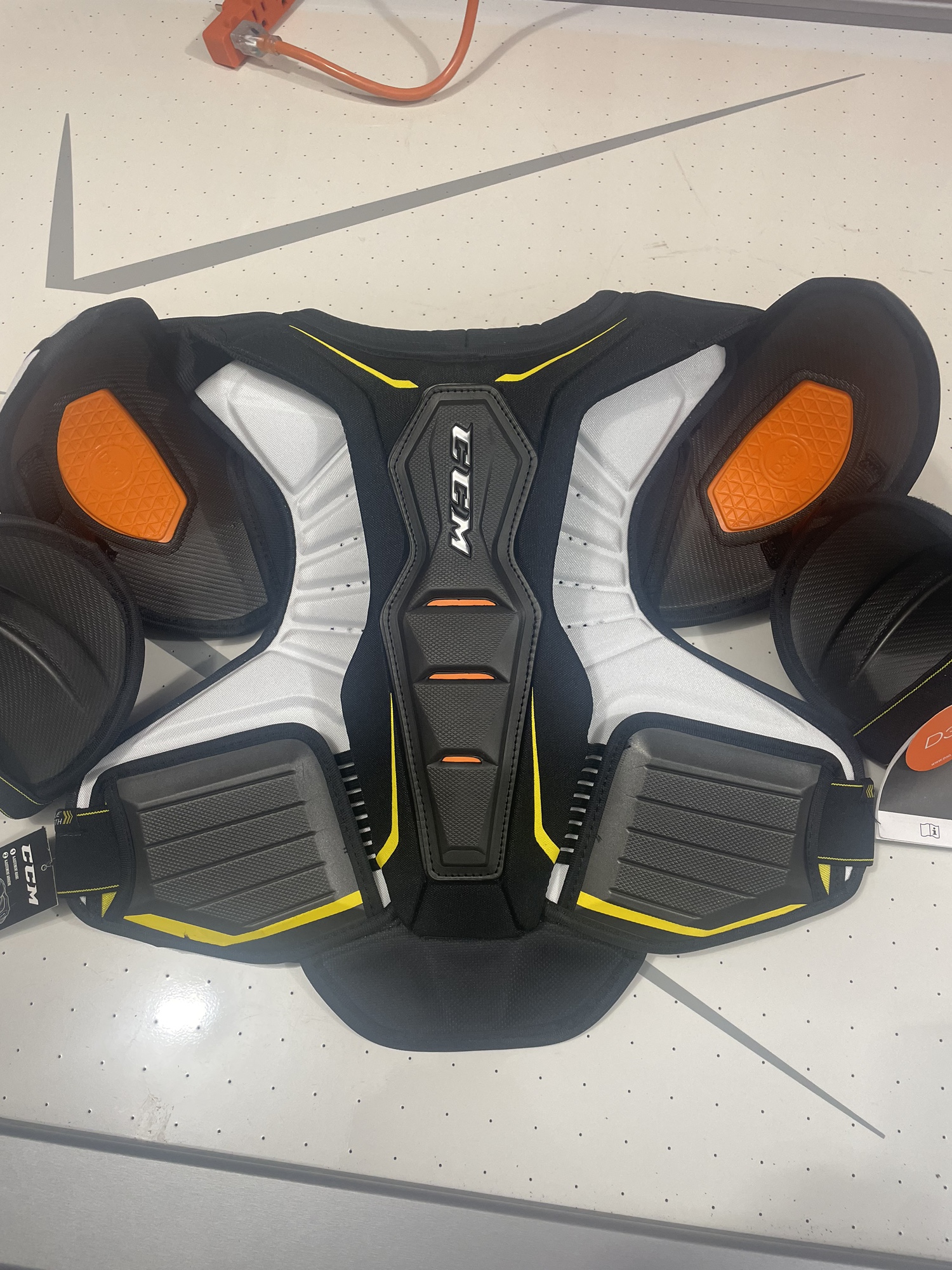 Senior Large CCM Pro Stock Super Tacks AS1 Shoulder Pads SidelineSwap