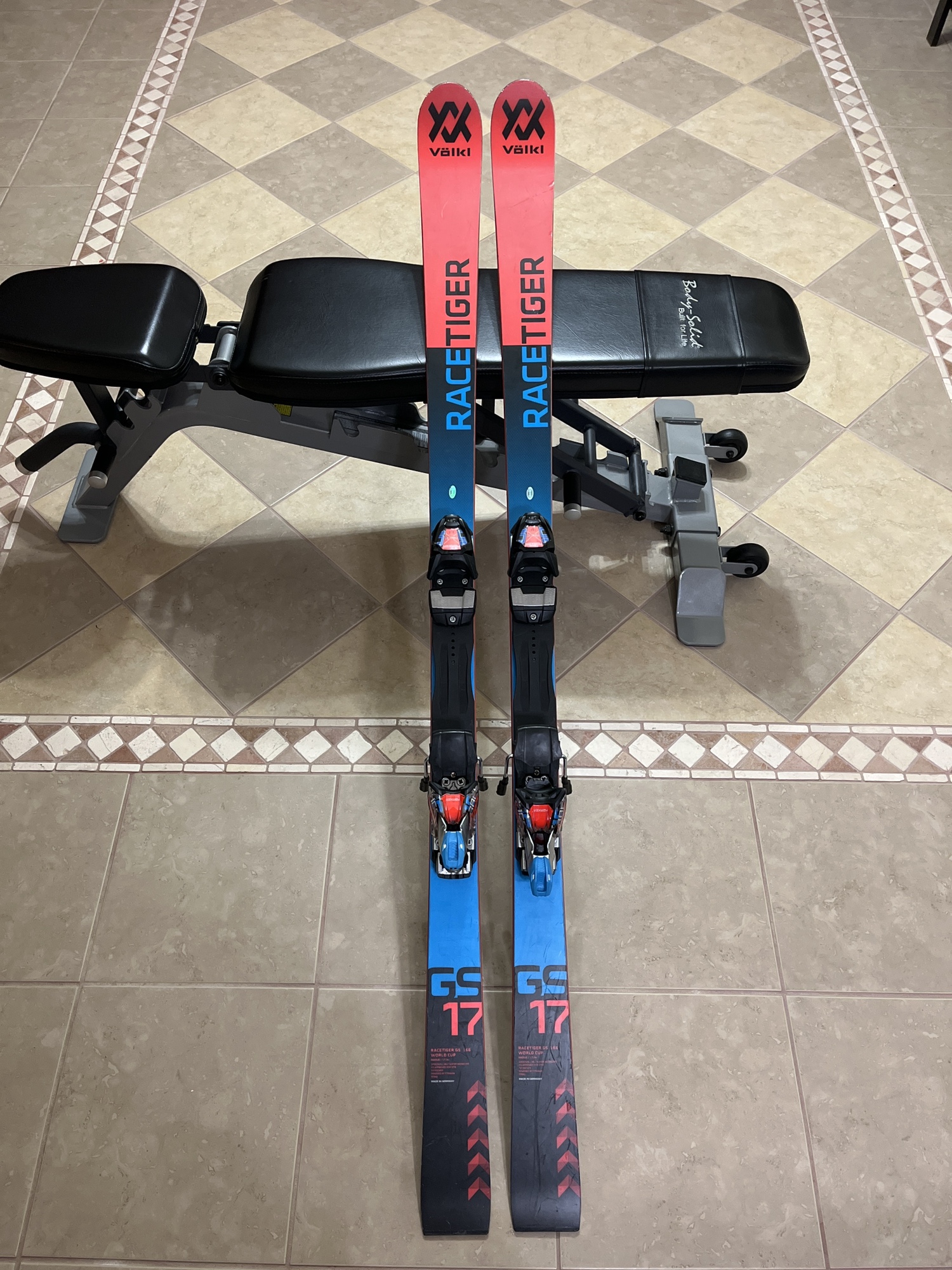 くー　VOLKL 166 New Unisex 2023 Volkl 166 cm With Marker bindings