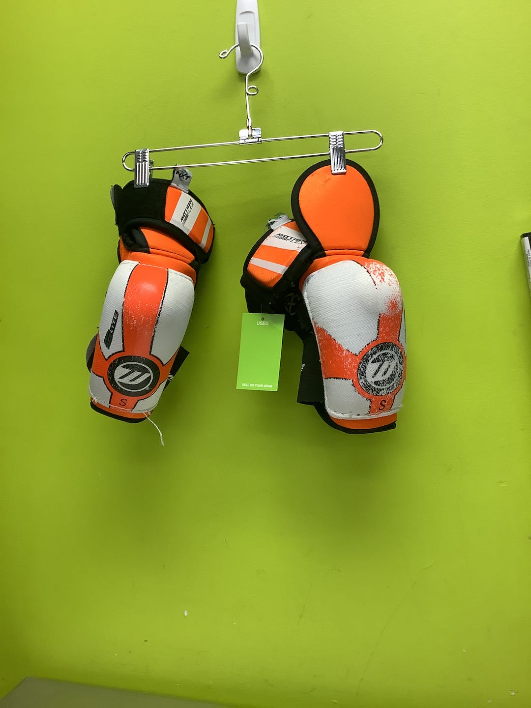 Used Winnwell Elite Sm Hockey Elbow Pads SidelineSwap