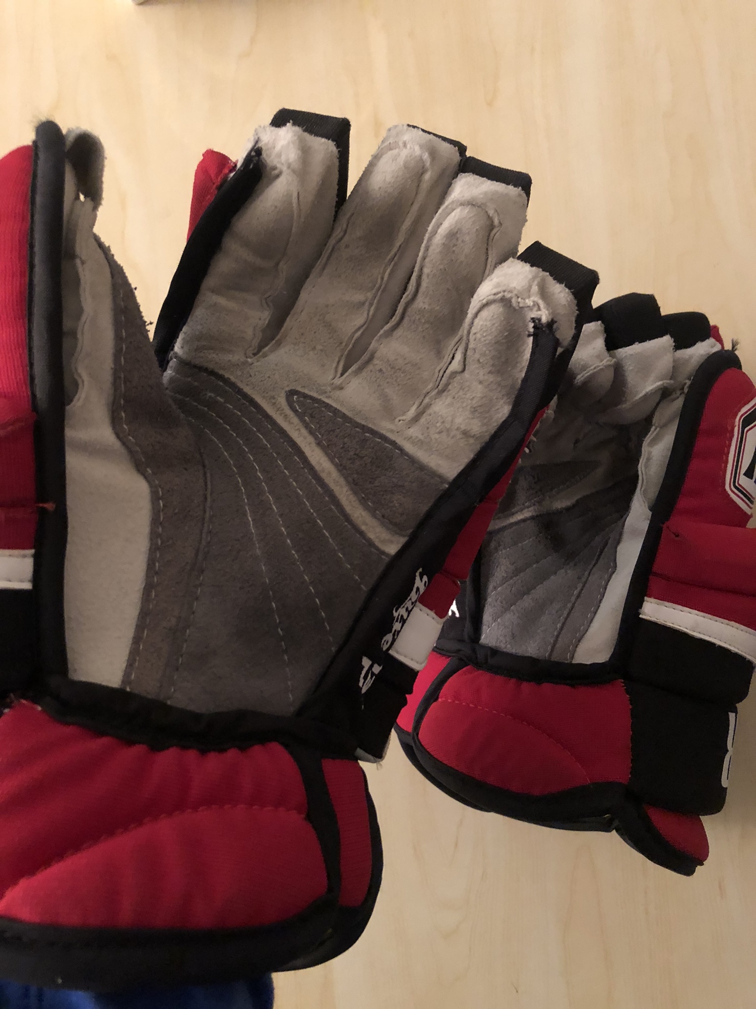 NHL team gloves SidelineSwap