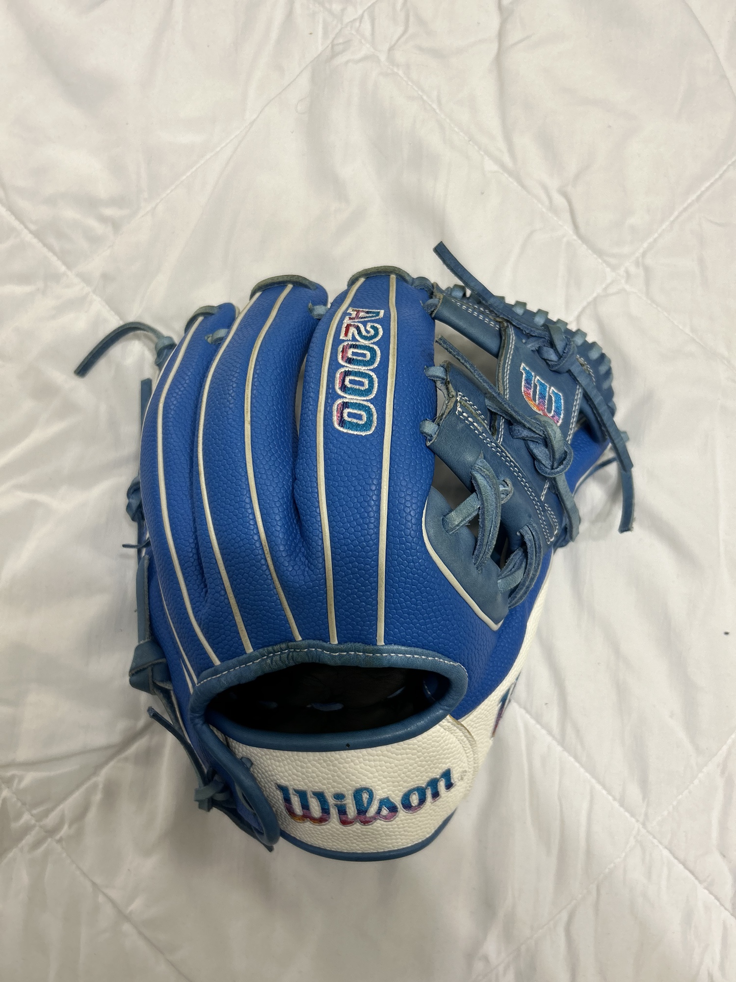 Wilson A2000 Baseball Glove Autism Speaks SidelineSwap