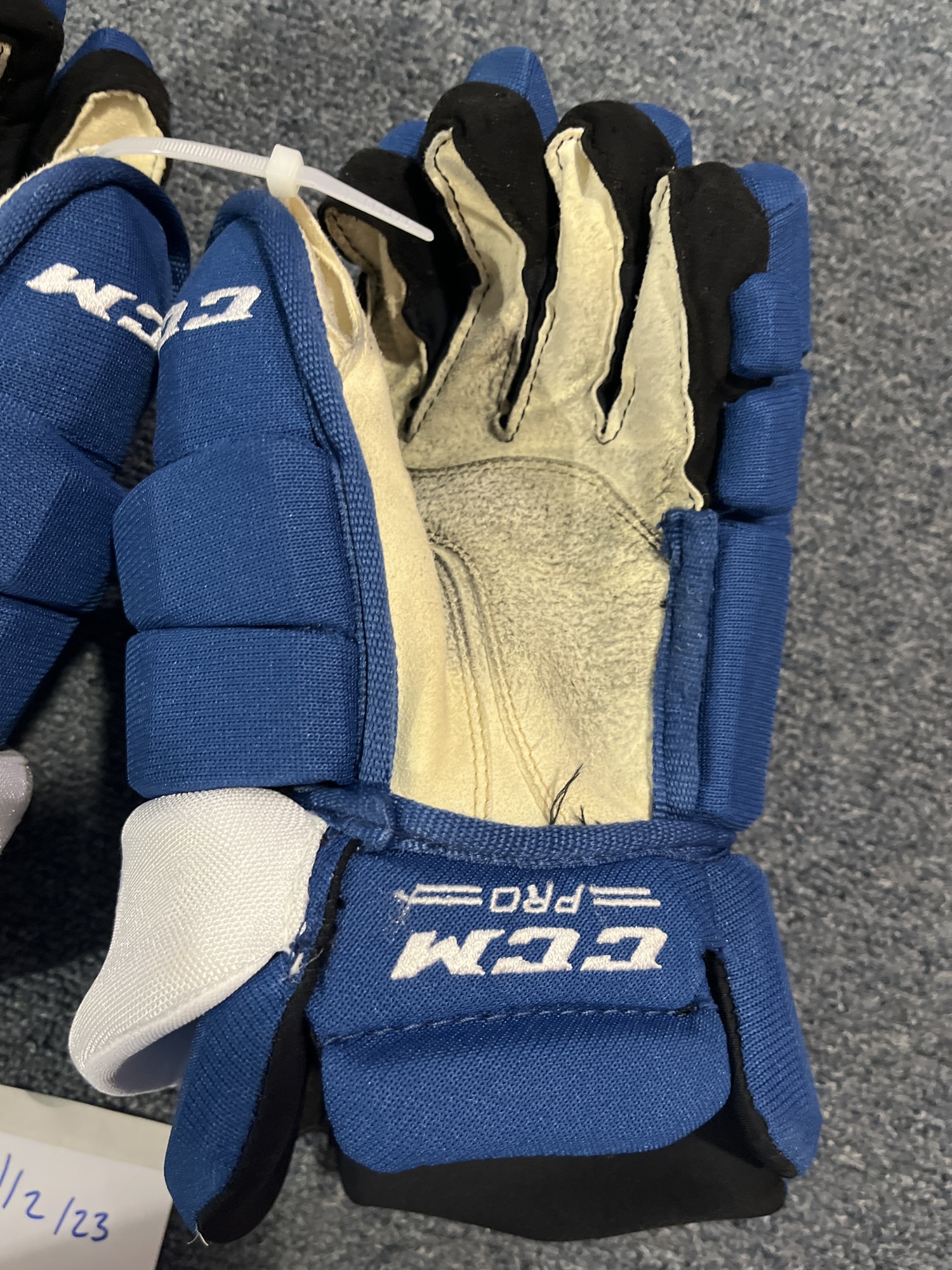 Game Used Blue CCM HGTK Pro Stock Gloves Colorado Avalanche Girard 14