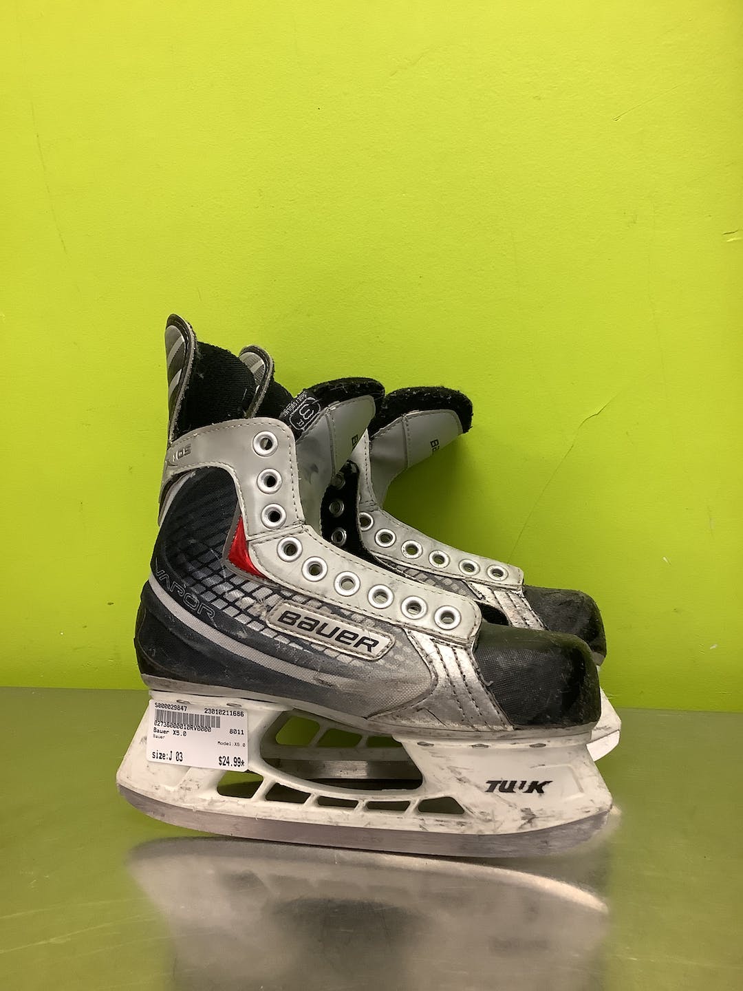 Used Bauer X5.0 Junior 02.5 Ice Hockey Skates SidelineSwap