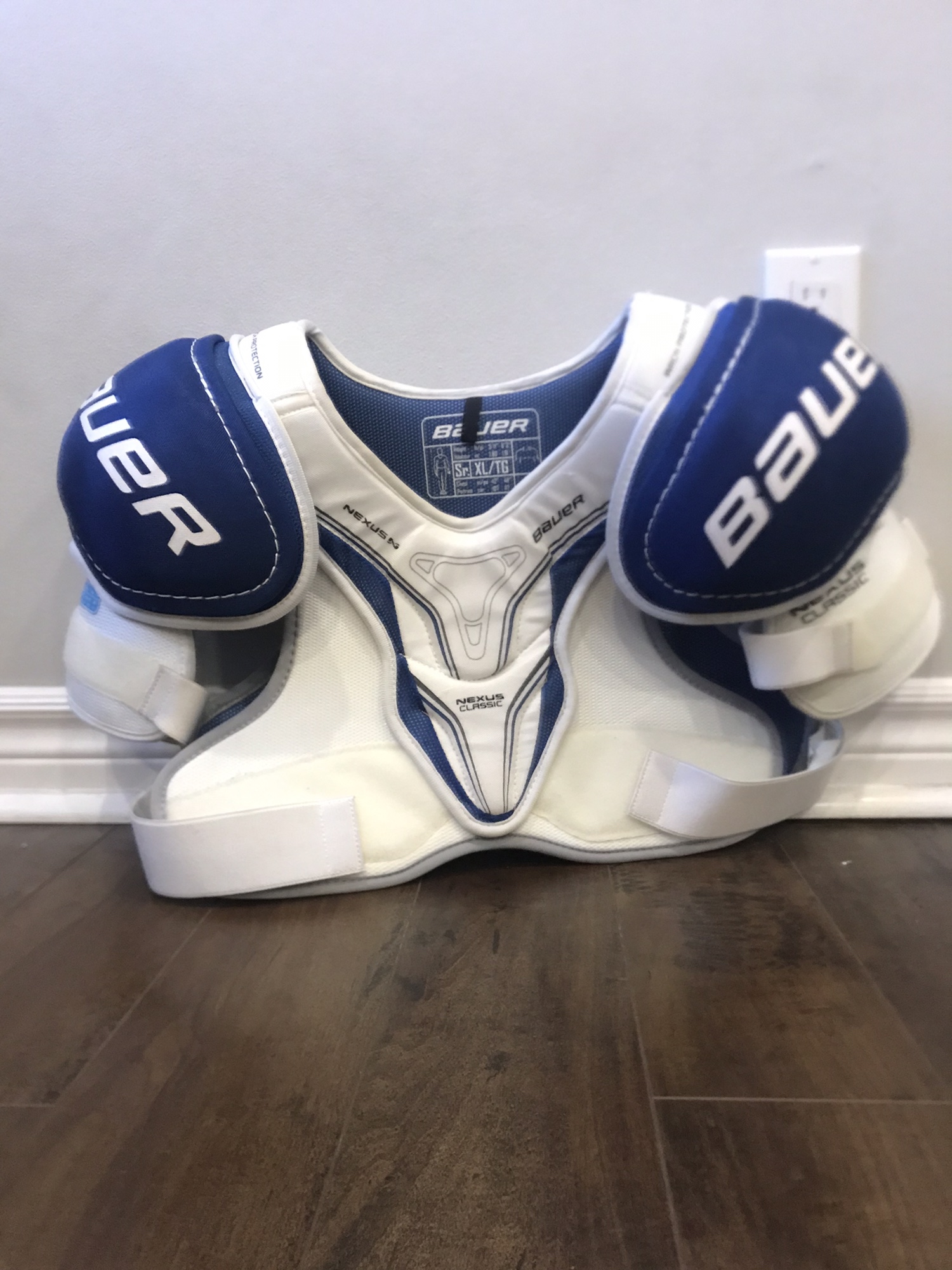 Senior Extra Large Bauer nexus classic Shoulder Pads SidelineSwap