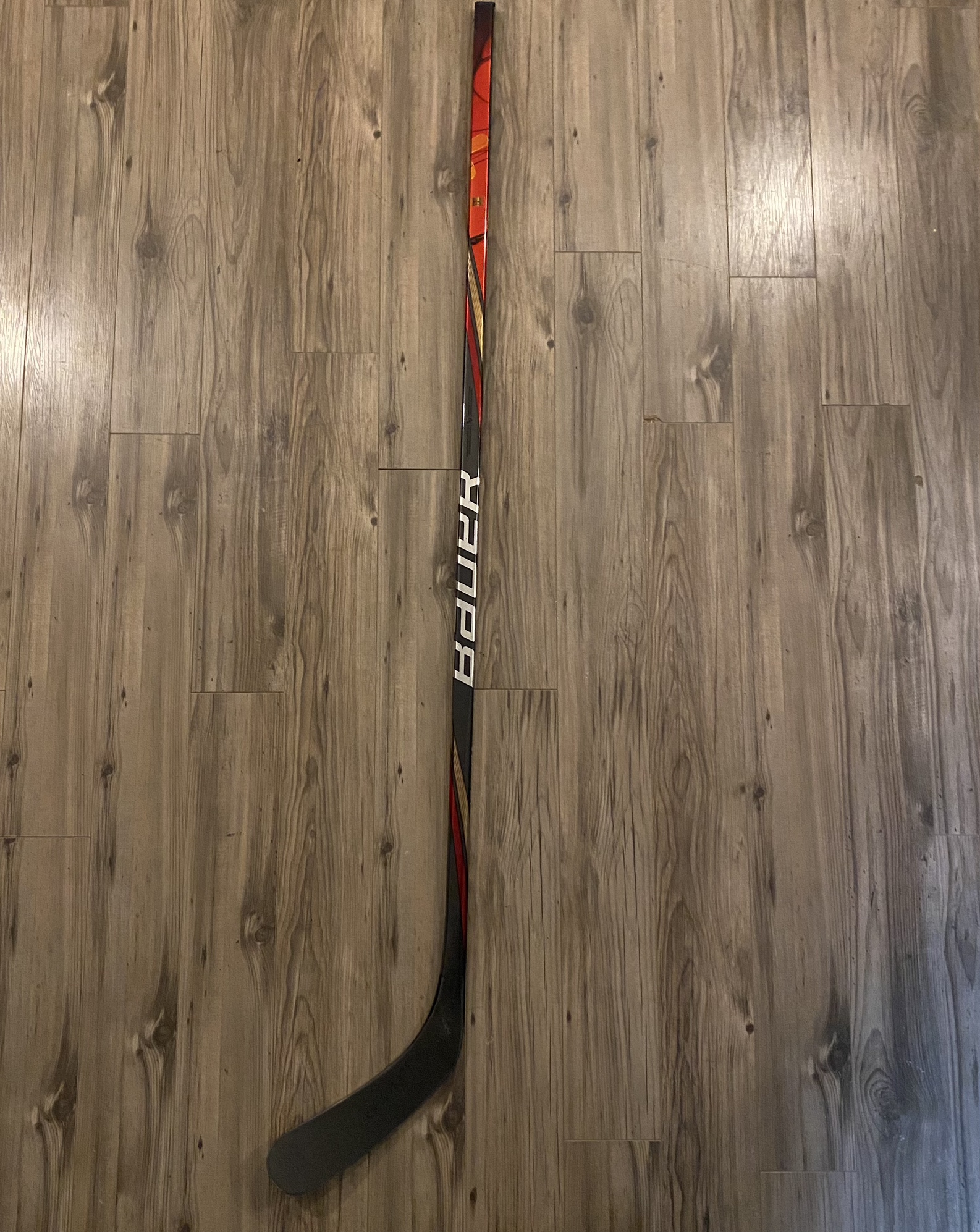 New Senior Right Handed P92 Pro Stock Vapor 3X Pro Hockey Stick