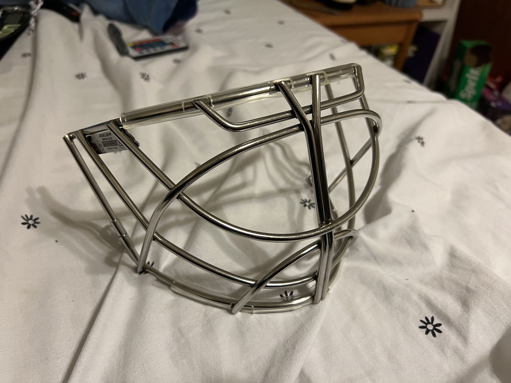 New Bauer NME/Concept NonCertified Cat Eye Goalie Mask SidelineSwap