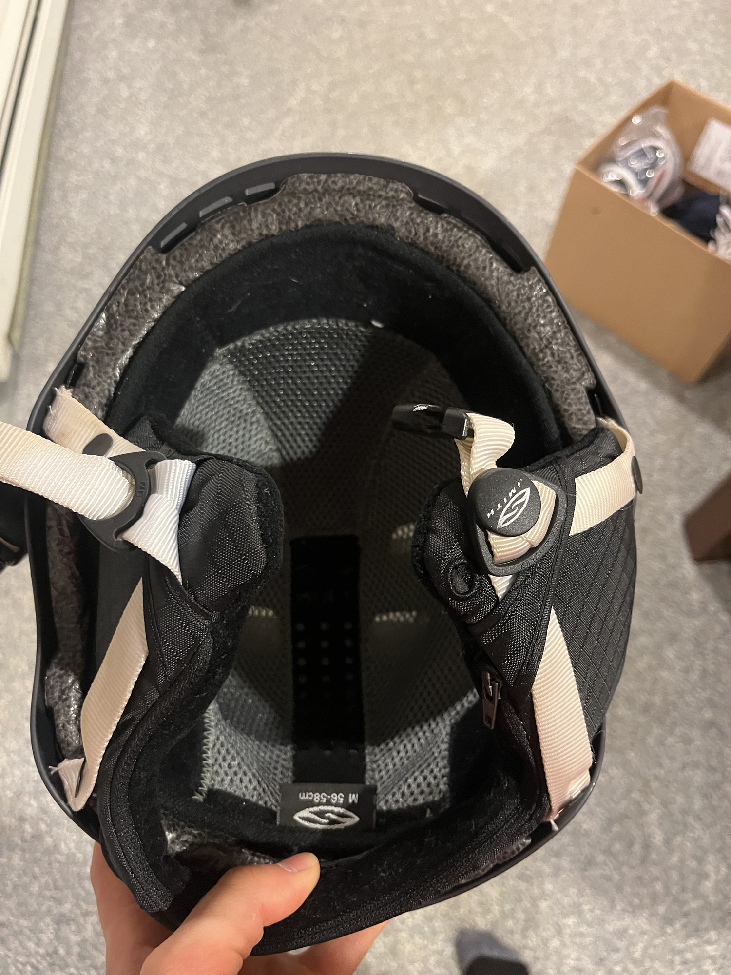 Medium Smith Ski Helmet SidelineSwap