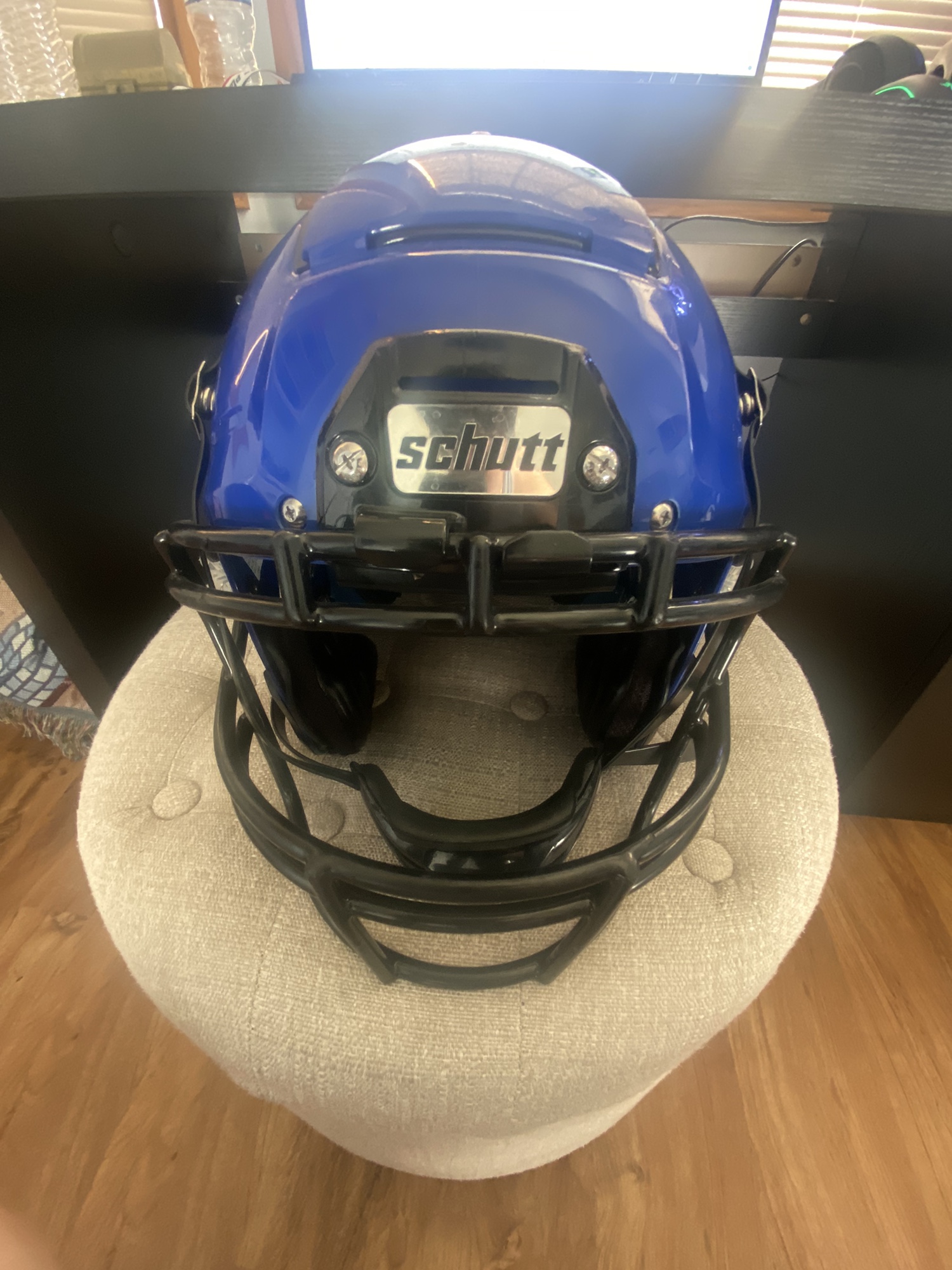 New Medium Schutt F7 Helmet SidelineSwap