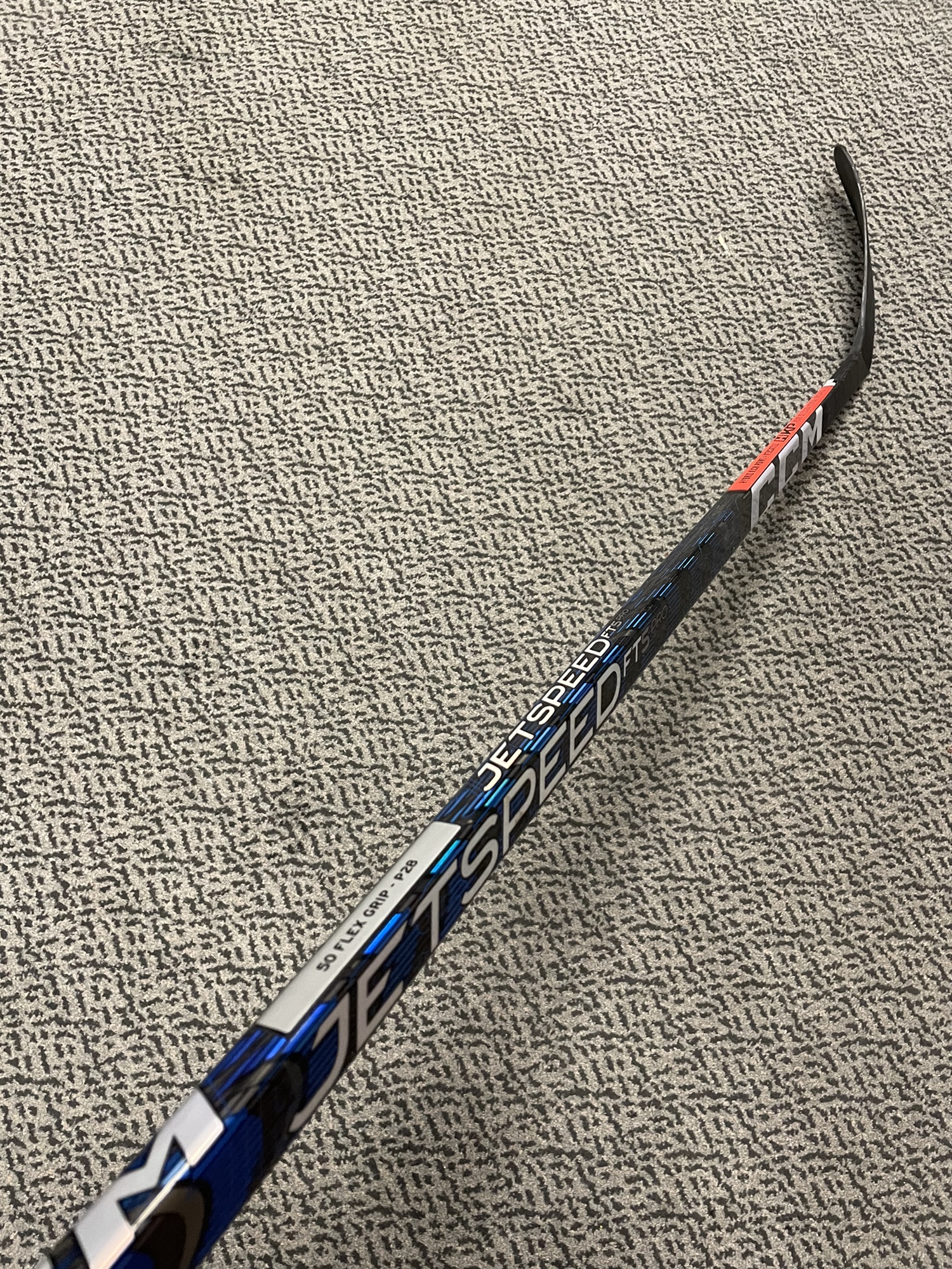 CCM FT5 Pro 50 flex P28 curve right hand stick | SidelineSwap