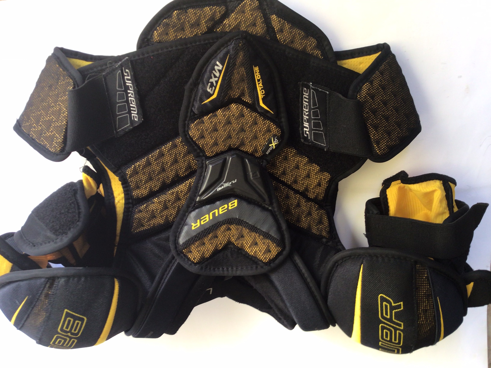 Junior Large Bauer Supreme TotalOne MX3 Shoulder Pads SidelineSwap