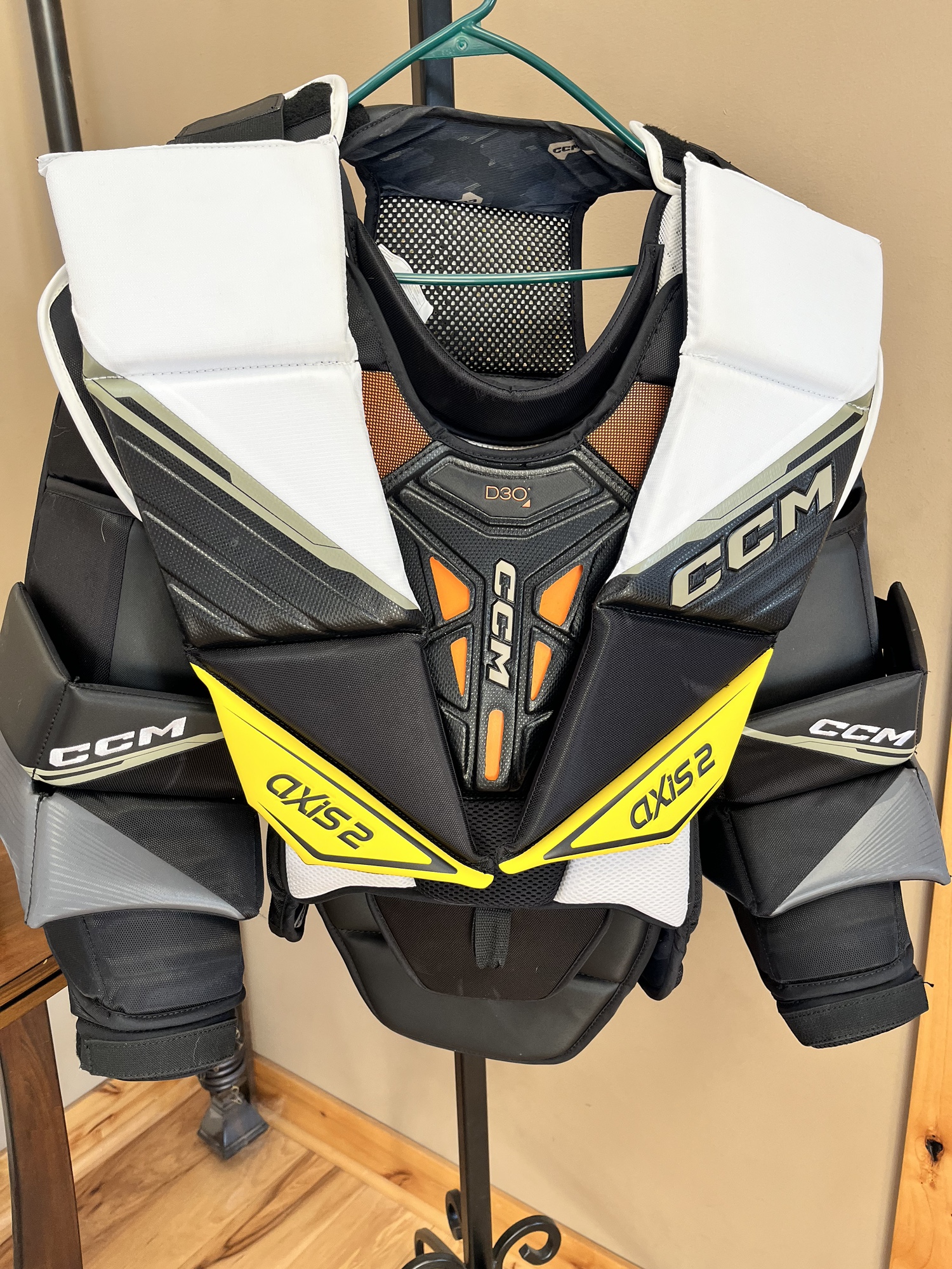 Adult Small CCM Axis pro Goalie Chest Protector SidelineSwap