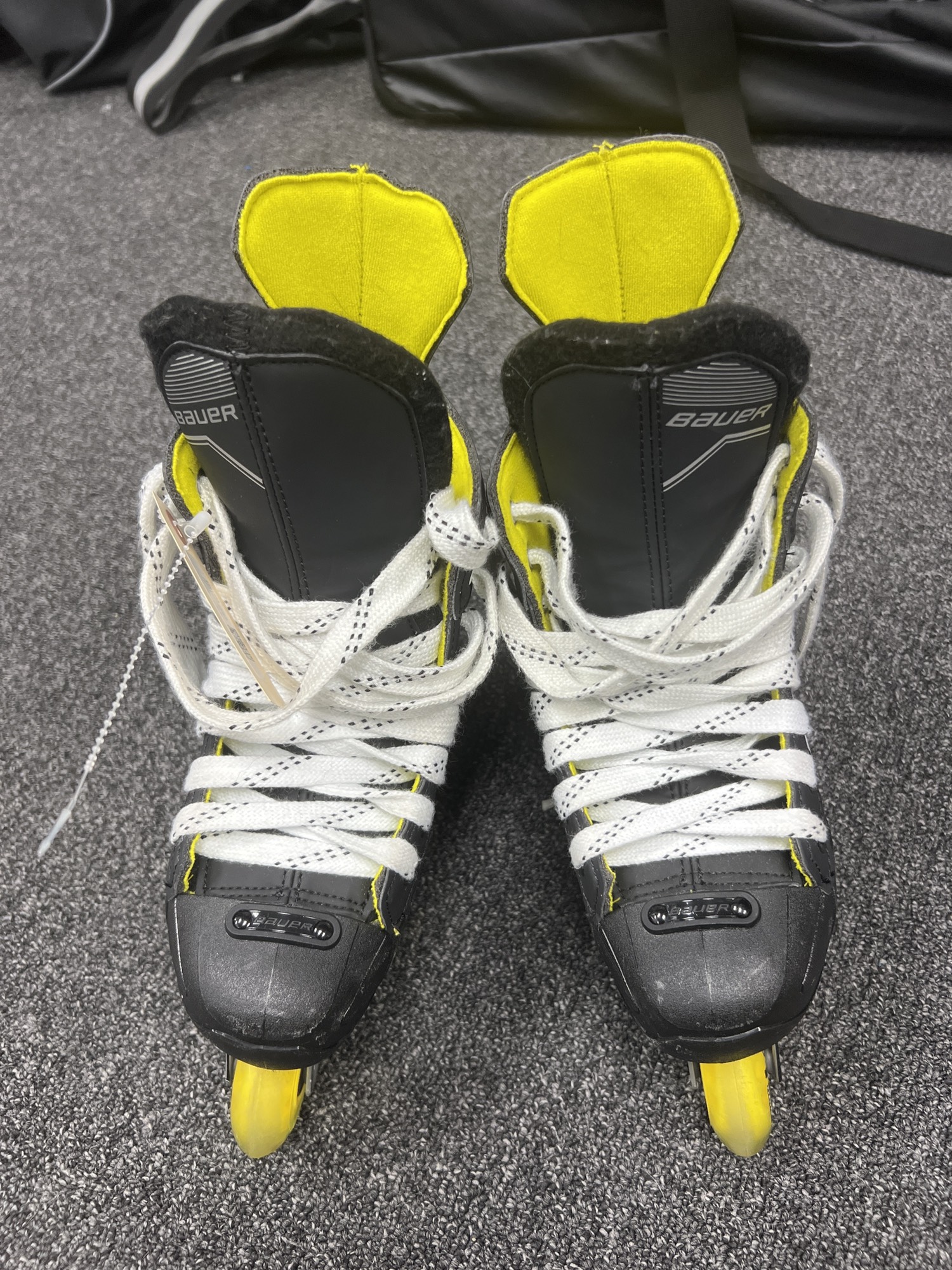 Used Bauer Inline Skates D&R (Regular) 3.0 SidelineSwap