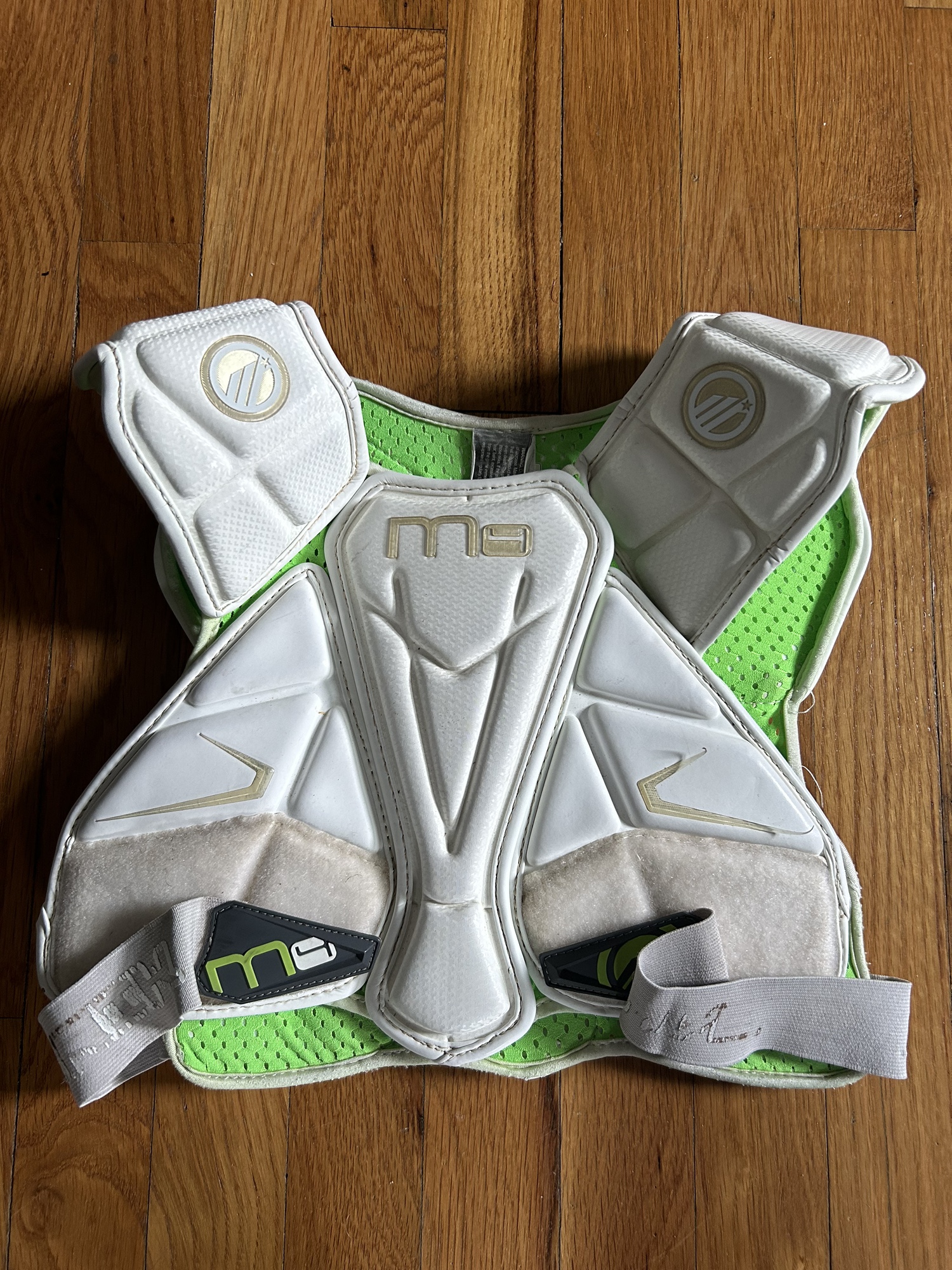 Used Medium Maverik M4 Shoulder Pads SidelineSwap