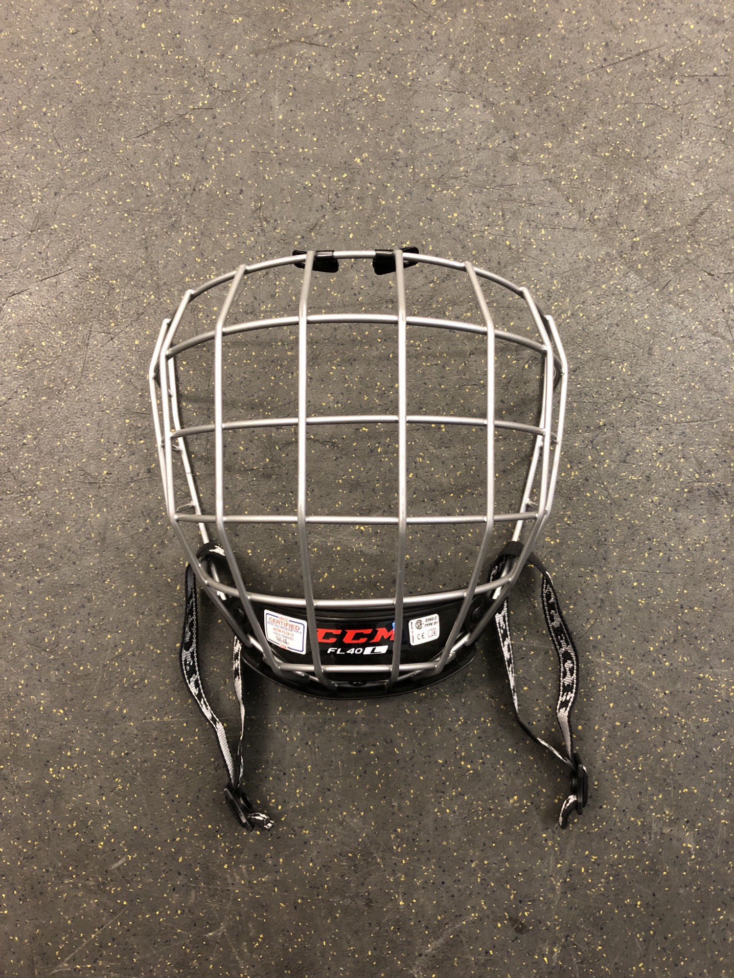 Used Large CCM FitLite FL40 Full Cage SidelineSwap