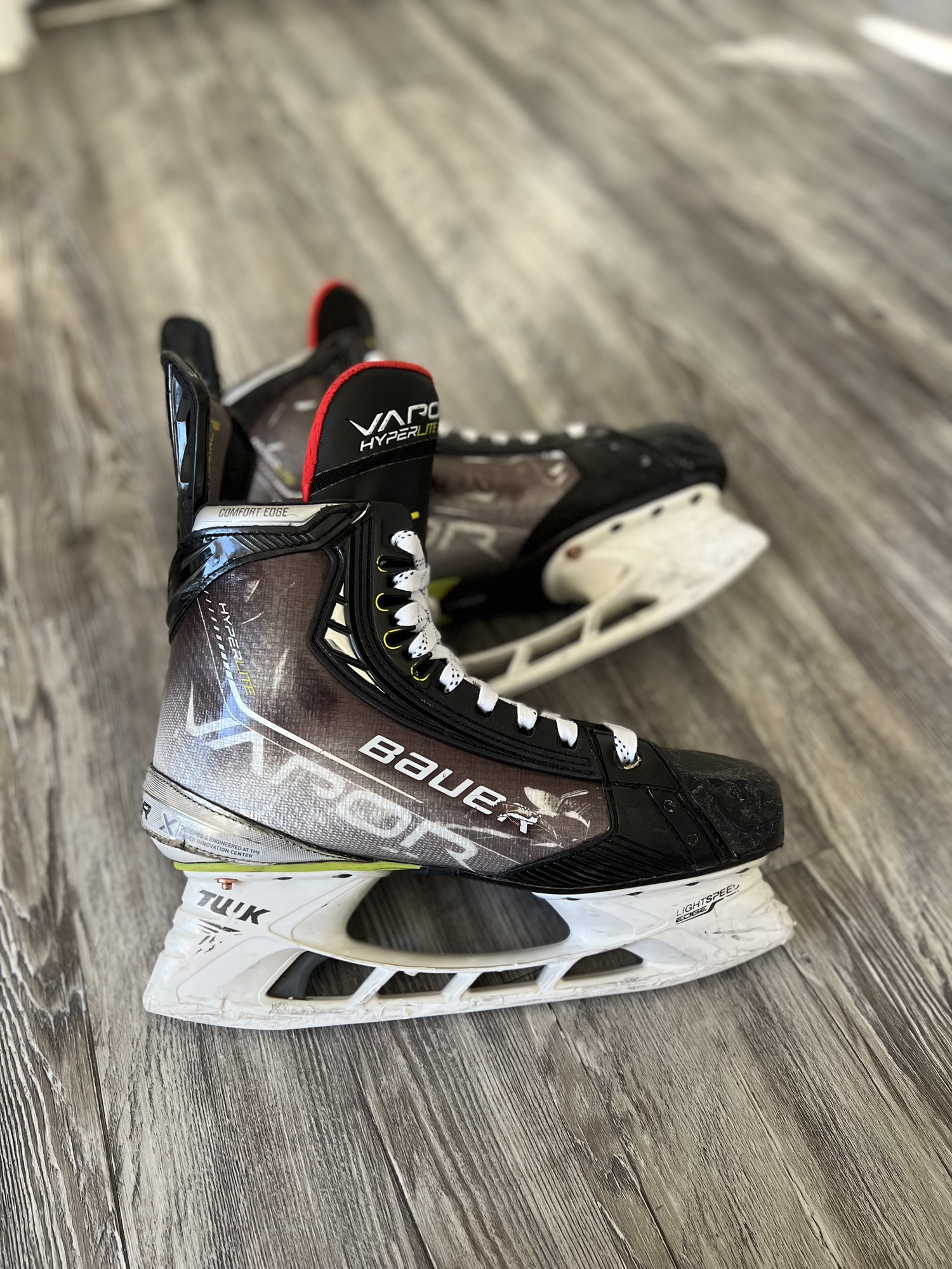Bauer Vapor Hyperlite Sr Ice Hockey Skates Size 7 Fit 1 SidelineSwap
