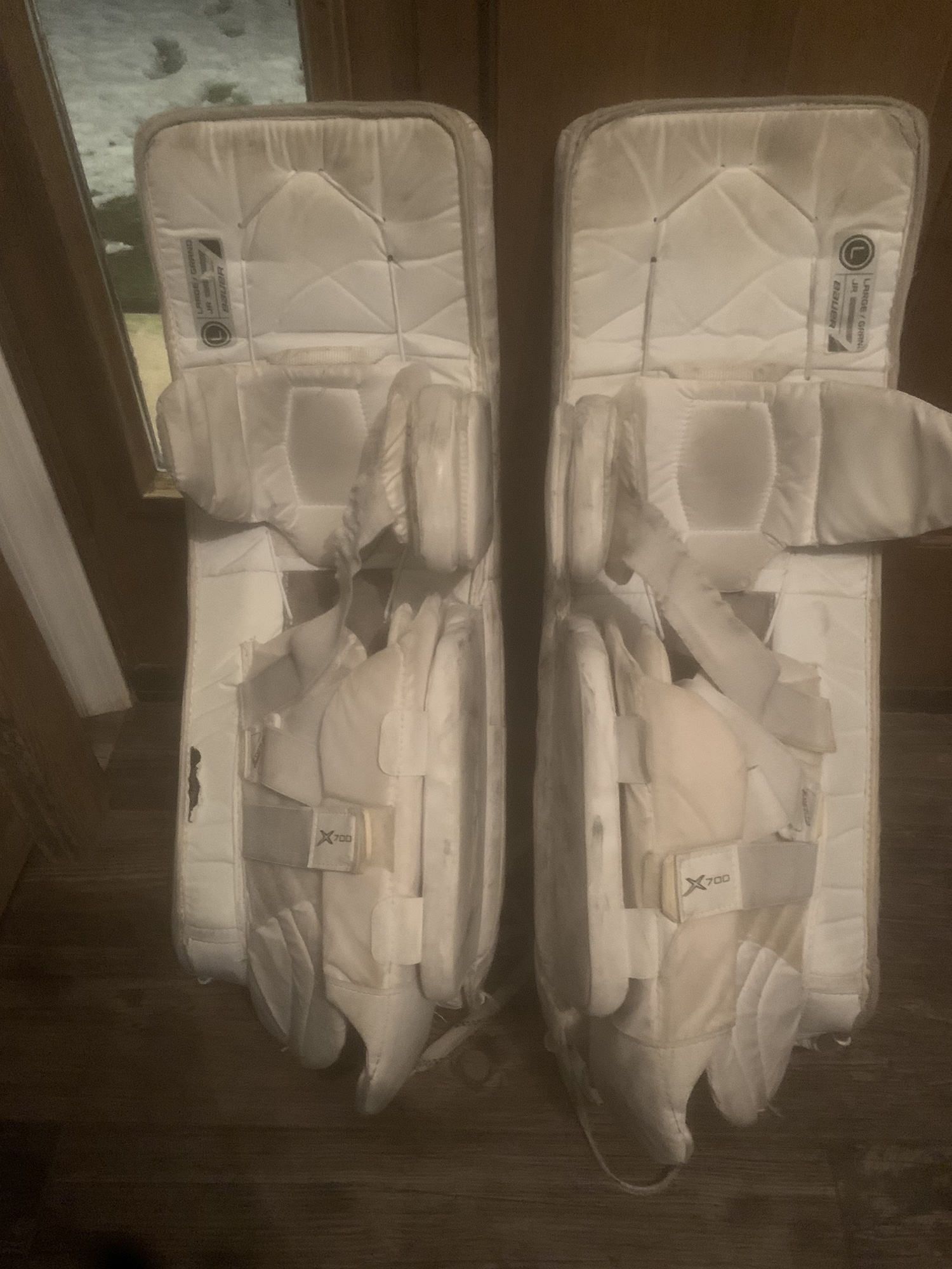 Bauer x700 pads size 29 SidelineSwap