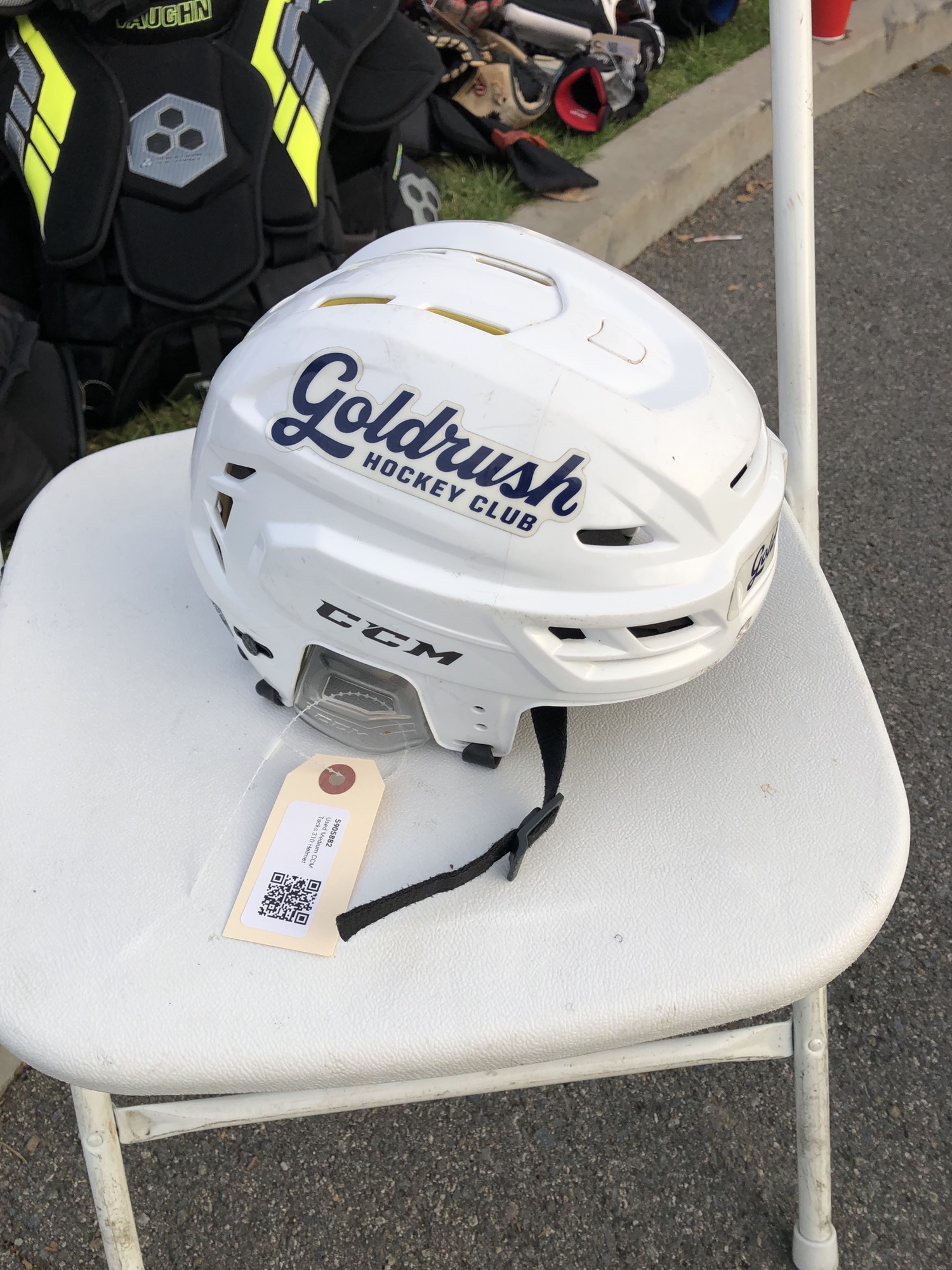 Used Medium CCM Tacks 310 Helmet SidelineSwap