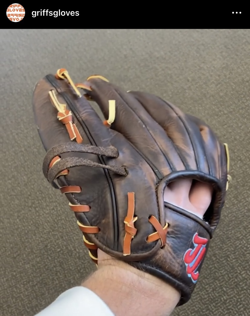 Limited Edition JL 11.5” RHT Baseball Glove SidelineSwap