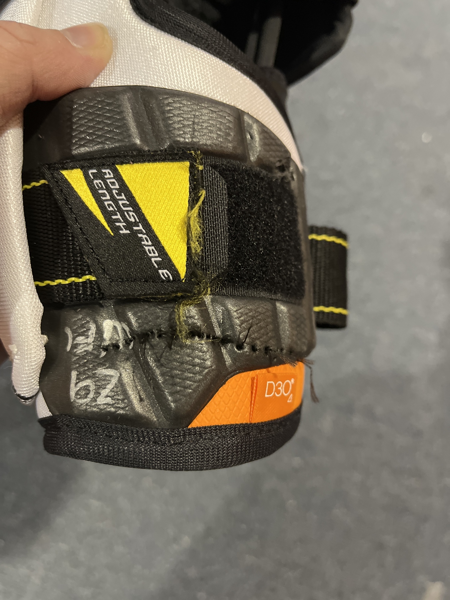 Used CCM Ultra Tacks PRO Pro Stock Elbow Pads Medium D SidelineSwap