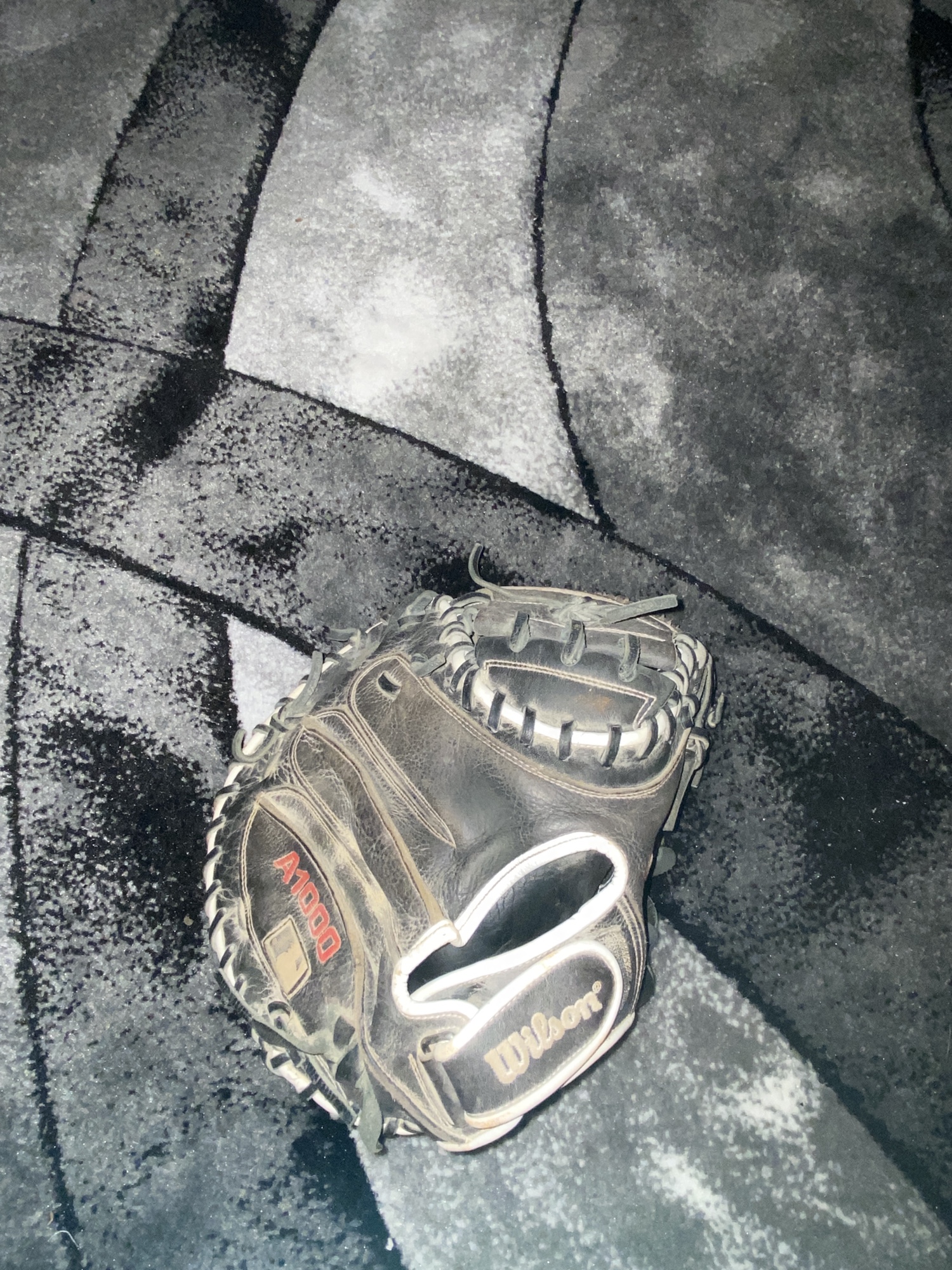 Wilson A1000 Catchers Glove SidelineSwap