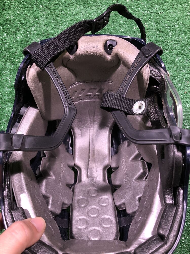 Cascade M11 Hockey Helmet Small SidelineSwap