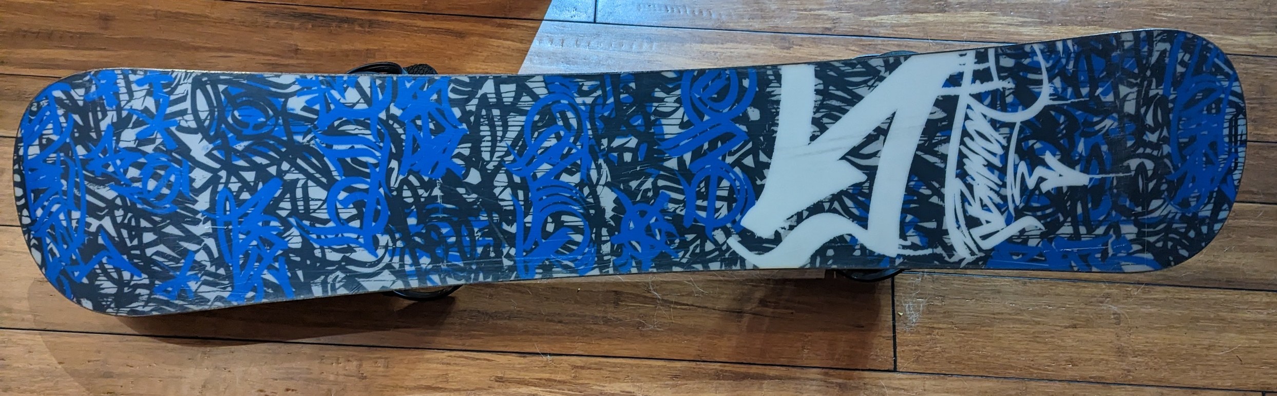 Used Burton Blunt snowboard with Burton bindings SidelineSwap