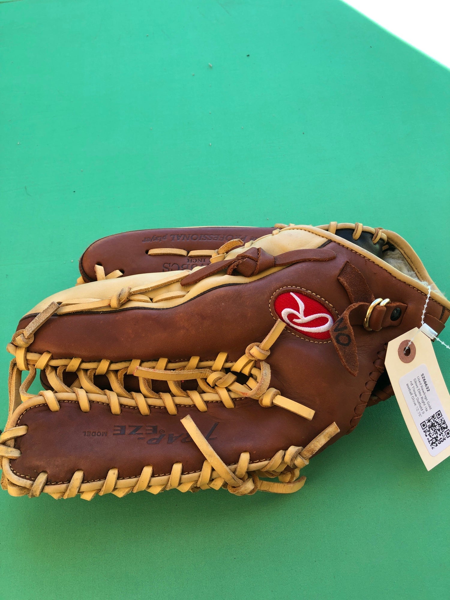 Used Rawlings Gold Glove Elite Right Hand Throw Outfield Baseball Glove