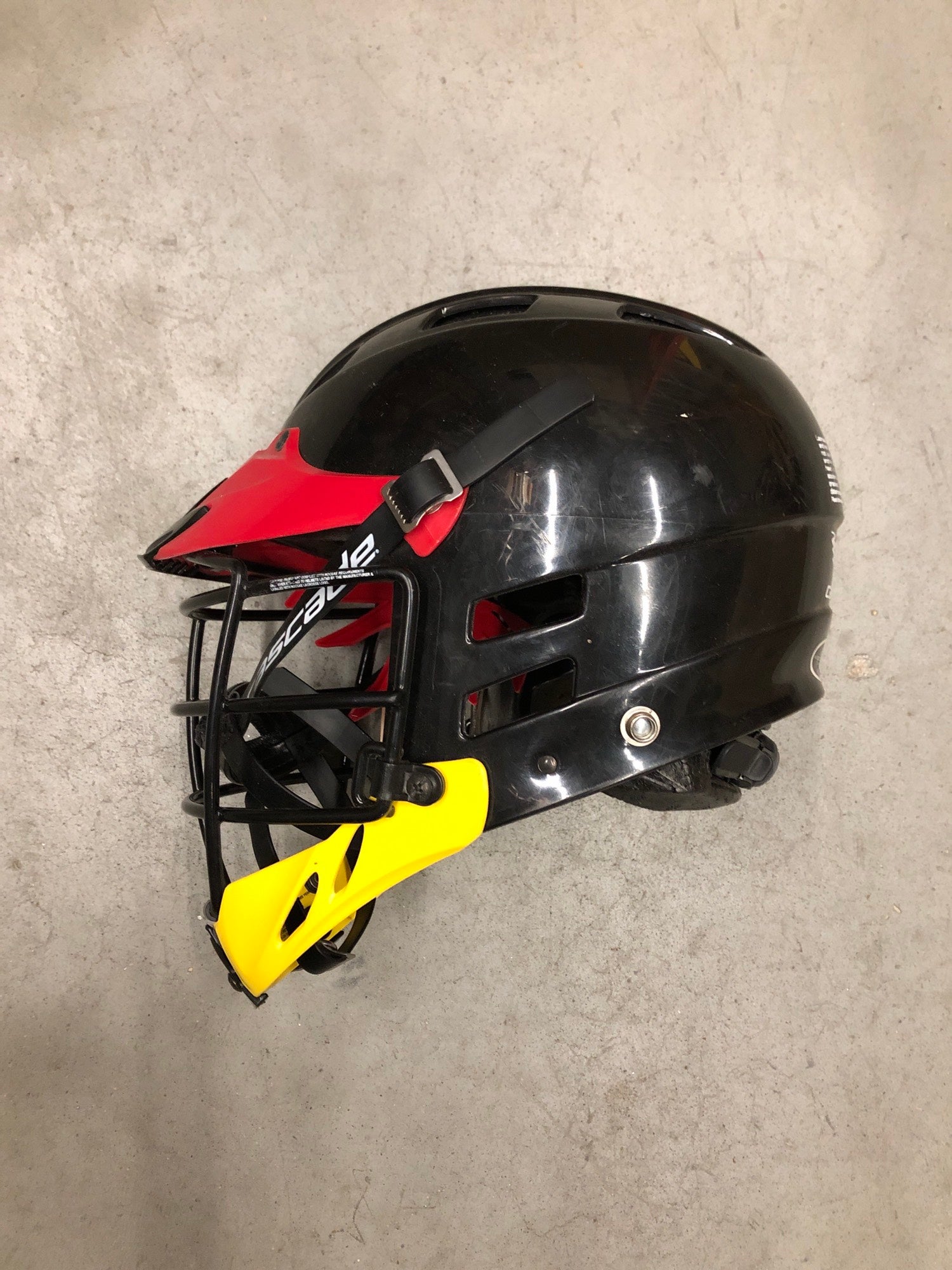Used Cascade CLH2 Lacrosse Helmet SidelineSwap