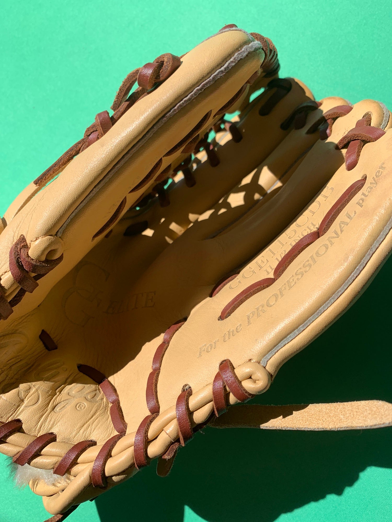 Used Rawlings Gold Glove Elite Right Hand Throw Infield Baseball Glove