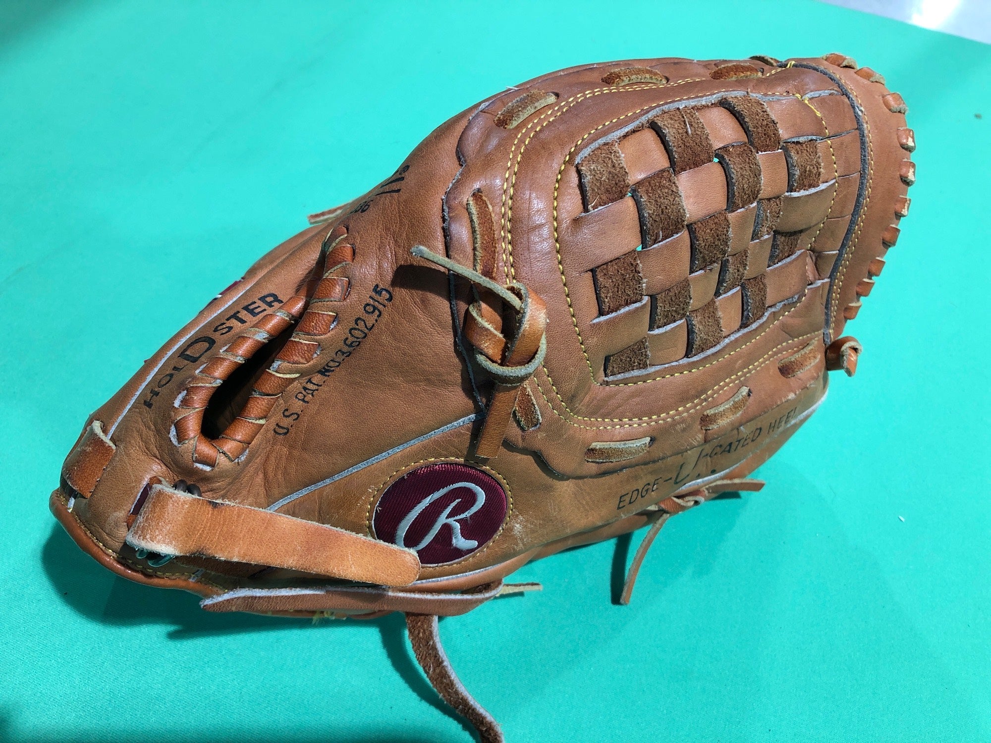 Used Rawlings Fastback Right Hand Throw Baseball Glove (Softball Size