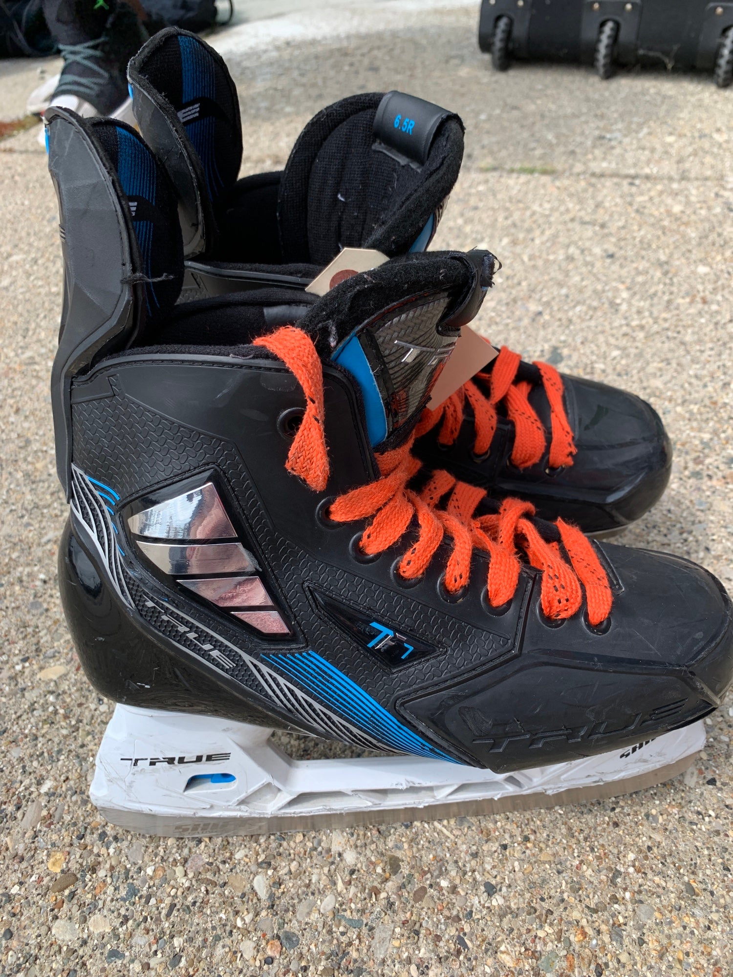 Senior Used True TF7 Hockey Skates D&R (Regular) 6.5 SidelineSwap