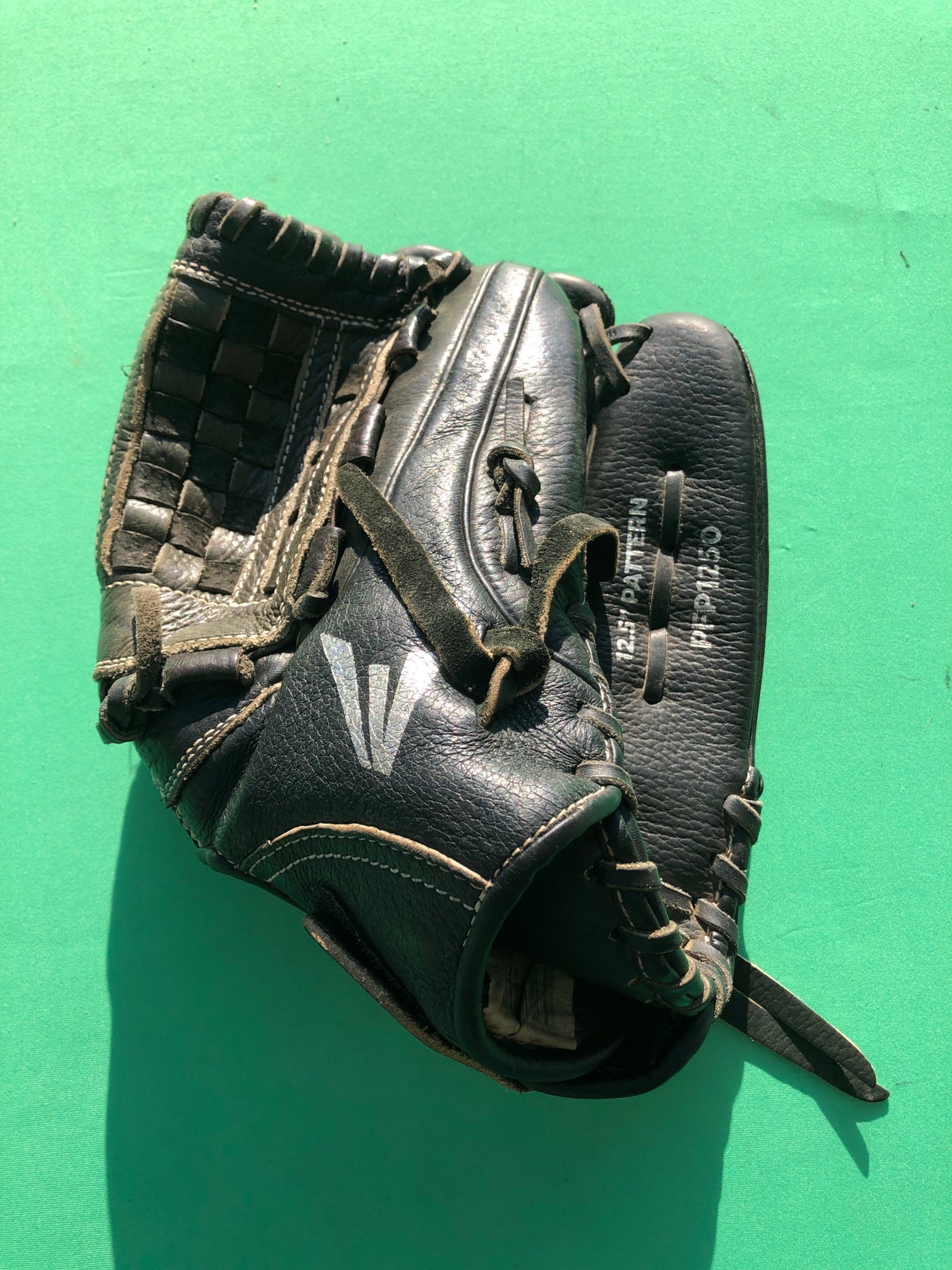 Used Easton Right Hand Throw Outfield Baseball Glove 12.5" SidelineSwap