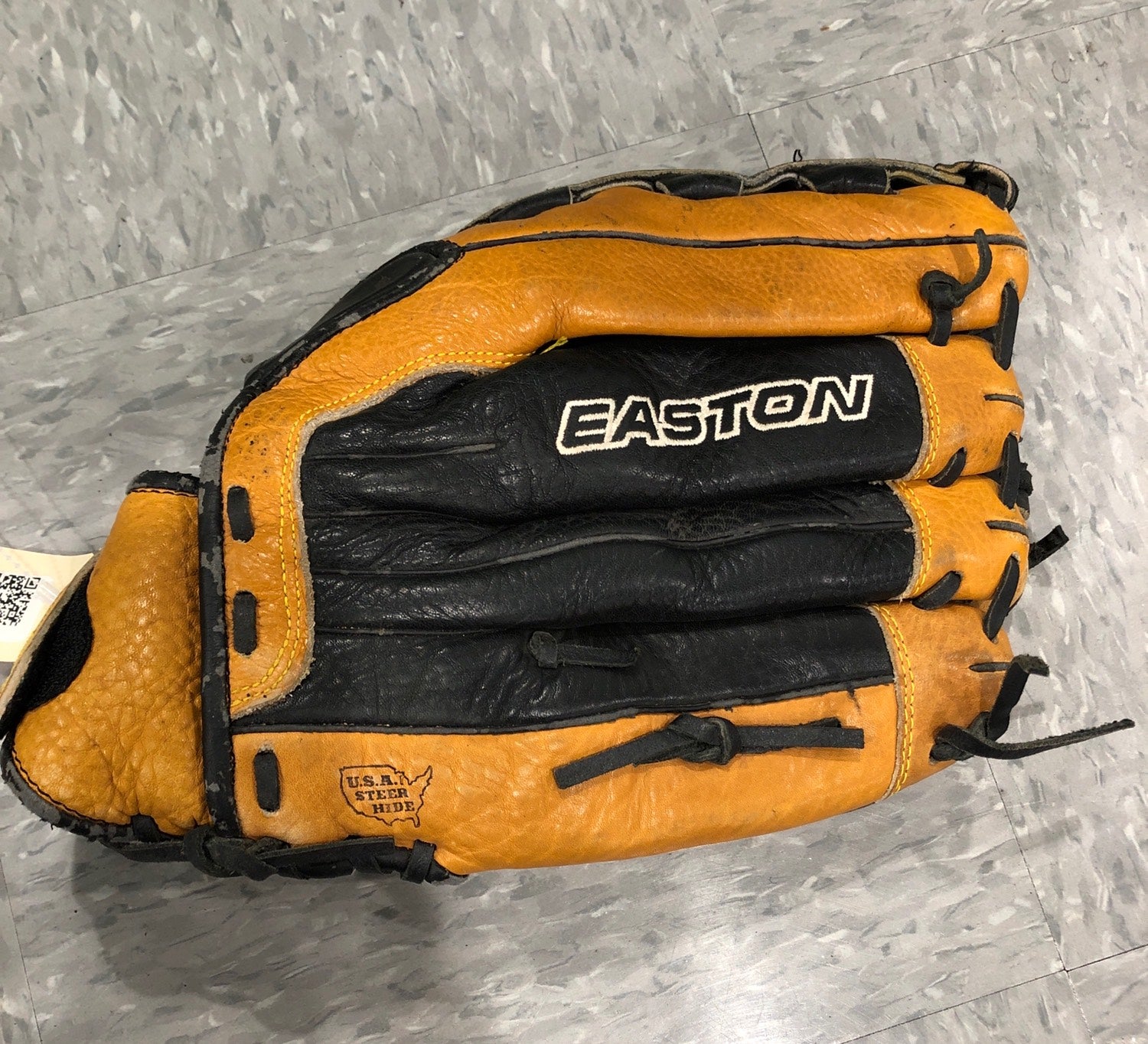 Used Easton Havoc Left Hand Throw Baseball Glove 14" SidelineSwap