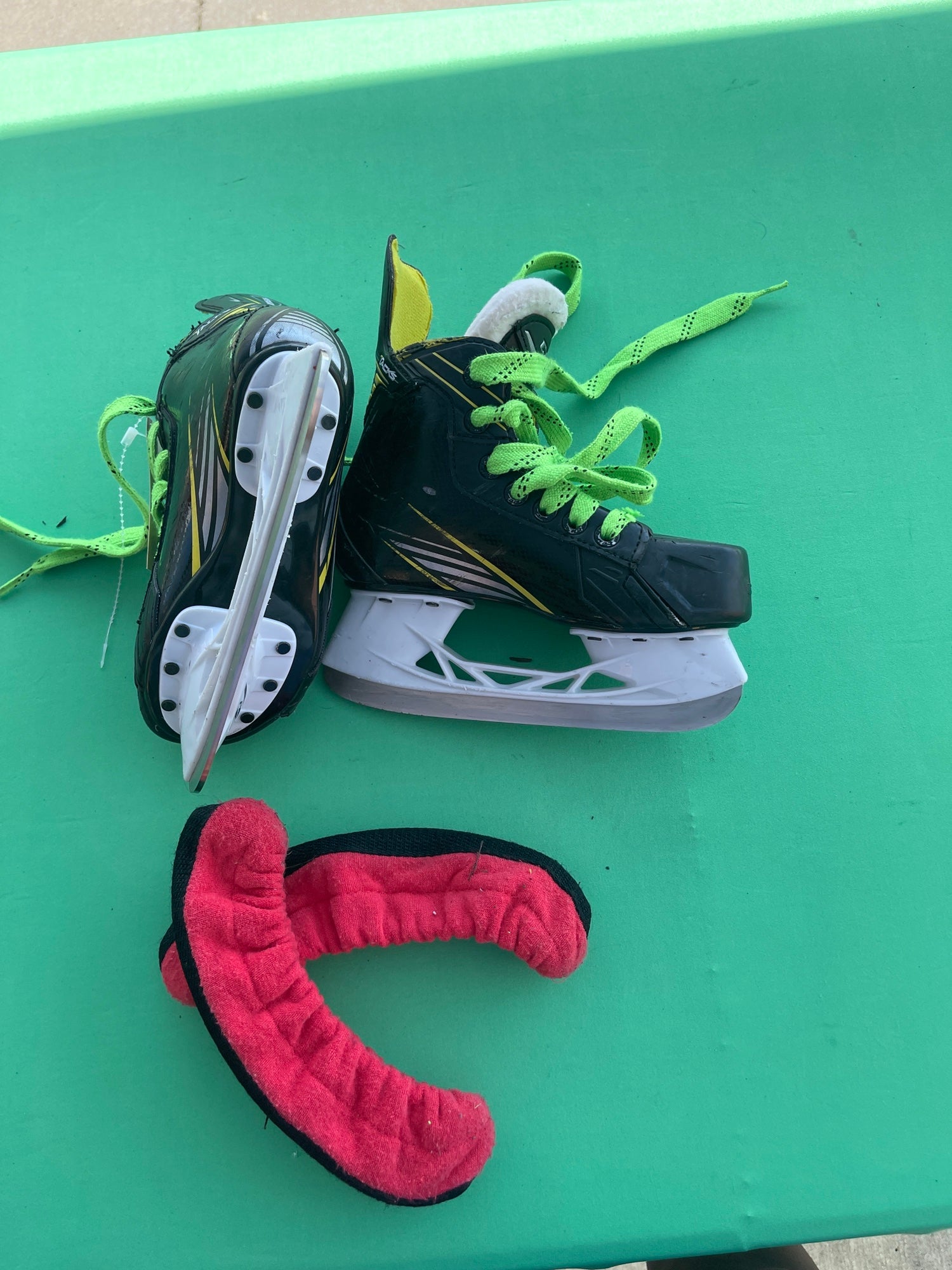 Junior Used CCM Tacks 4092 Hockey Skates D&R (Regular) 12.5 SidelineSwap