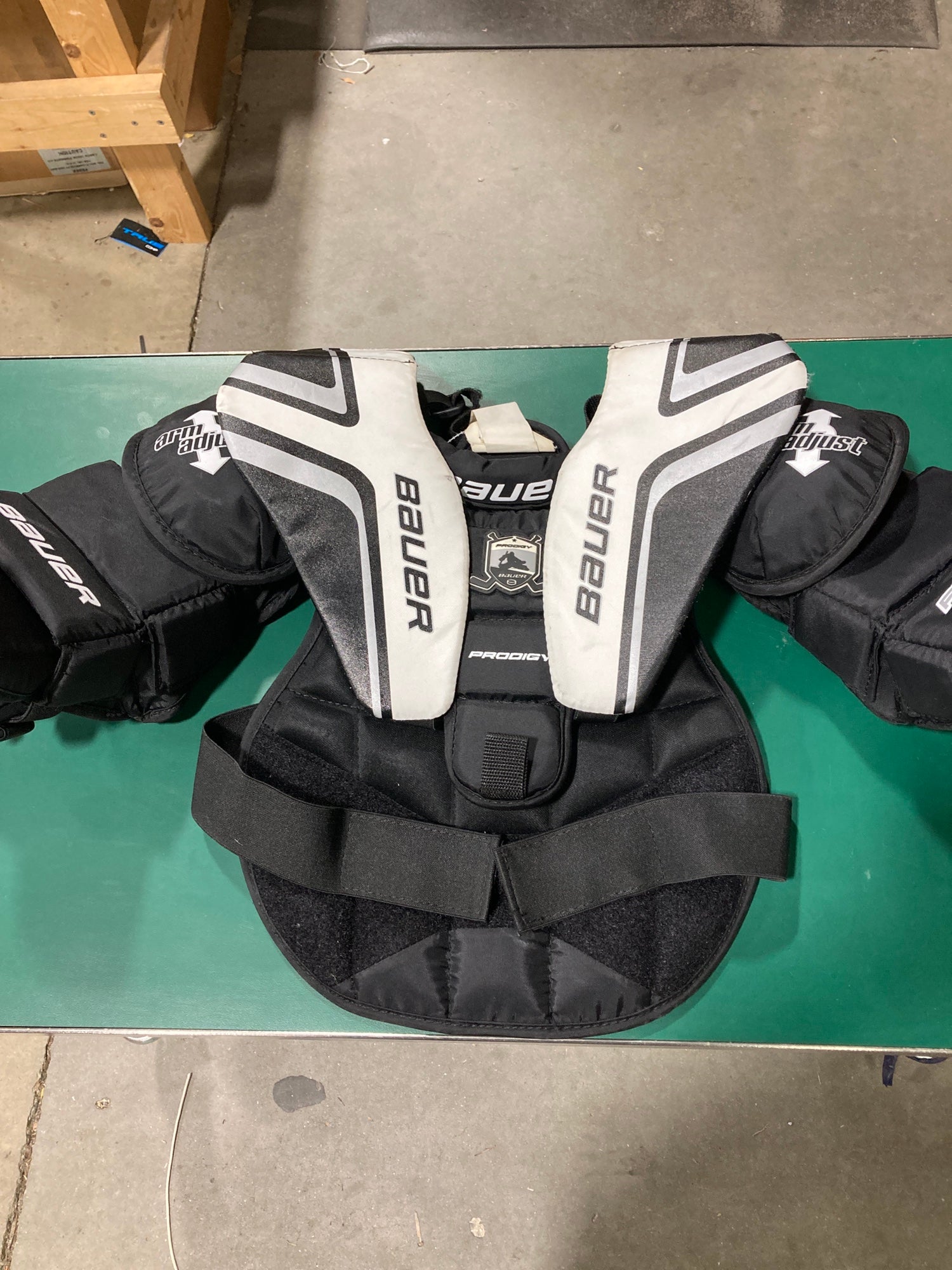 Youth Used Small Bauer Prodigy Goalie Chest Protector SidelineSwap