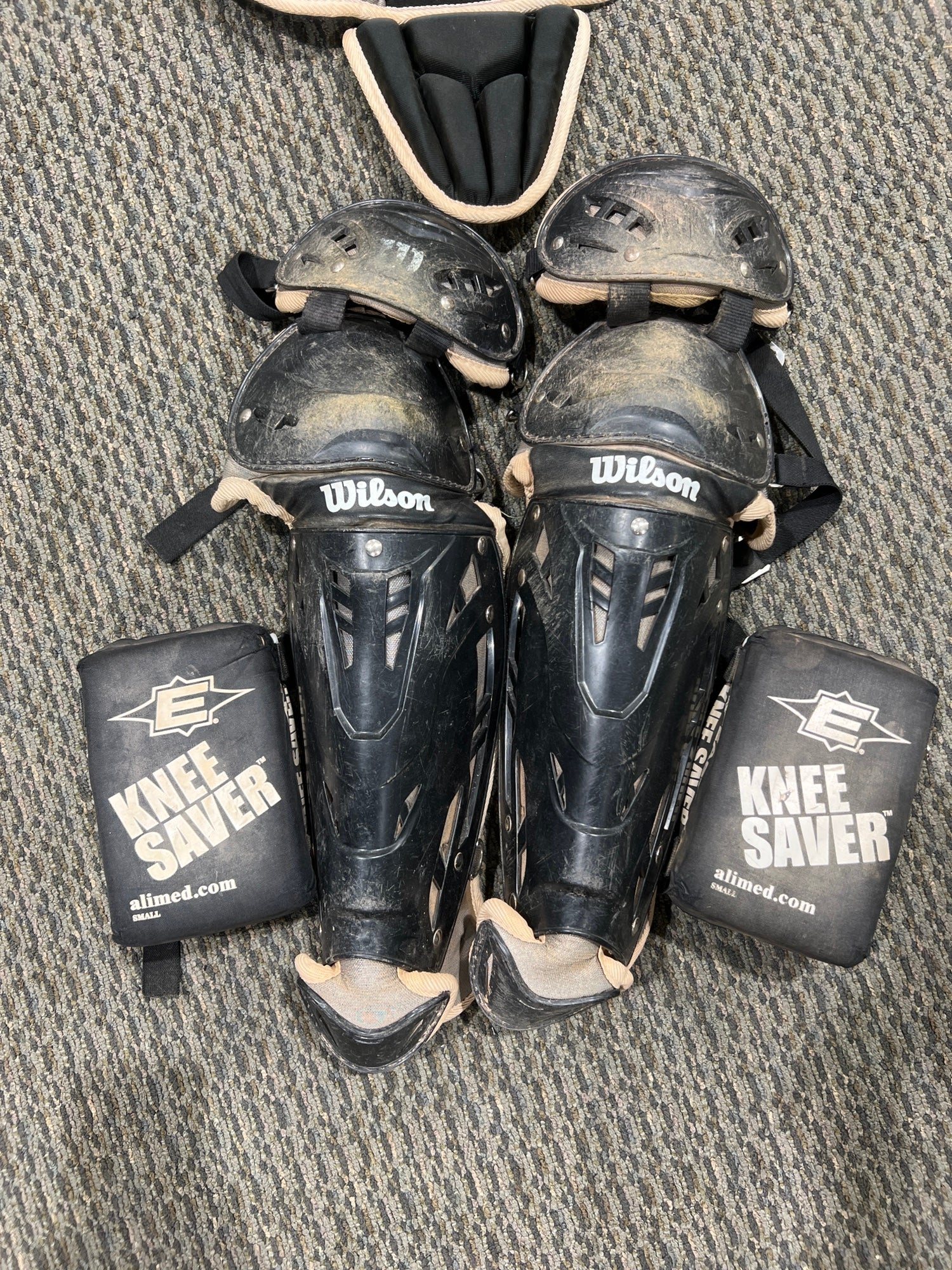 Used Wilson Catcher's Set with BoomBah Catchers helmet Size 77 1/2