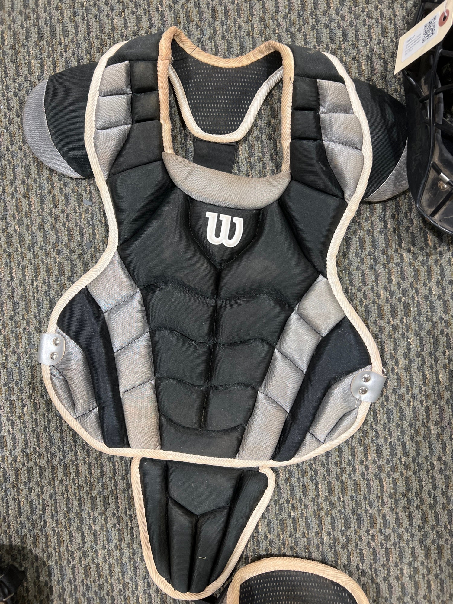 Used Wilson Catcher's Set with BoomBah Catchers helmet Size 77 1/2