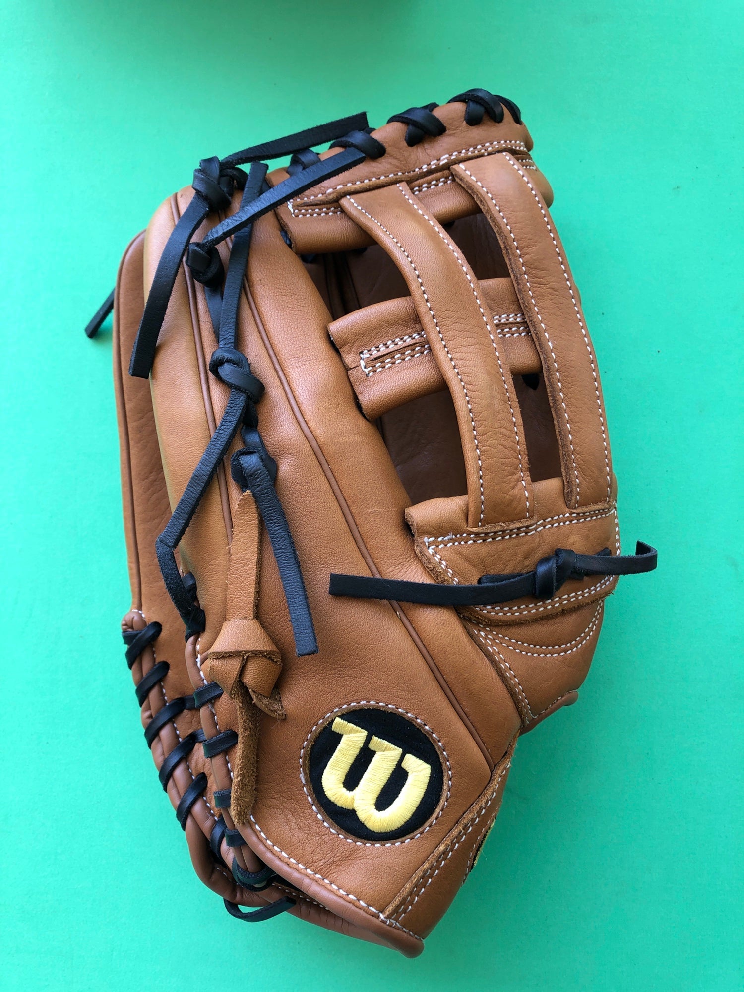 Used Wilson A950 Left Hand Throw Outfield Baseball Glove 12.75" SidelineSwap