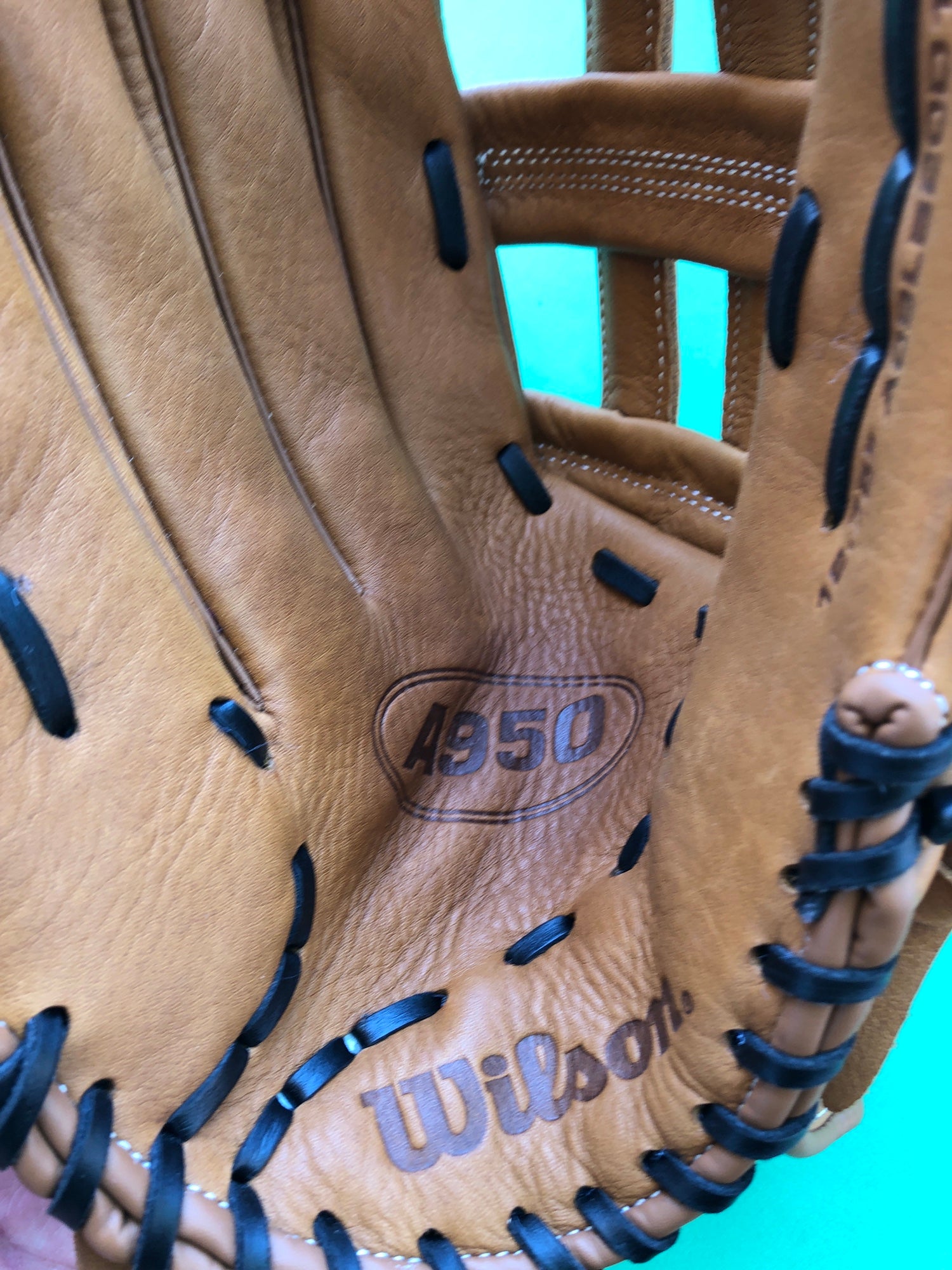 Used Wilson A950 Left Hand Throw Outfield Baseball Glove 12.75" SidelineSwap