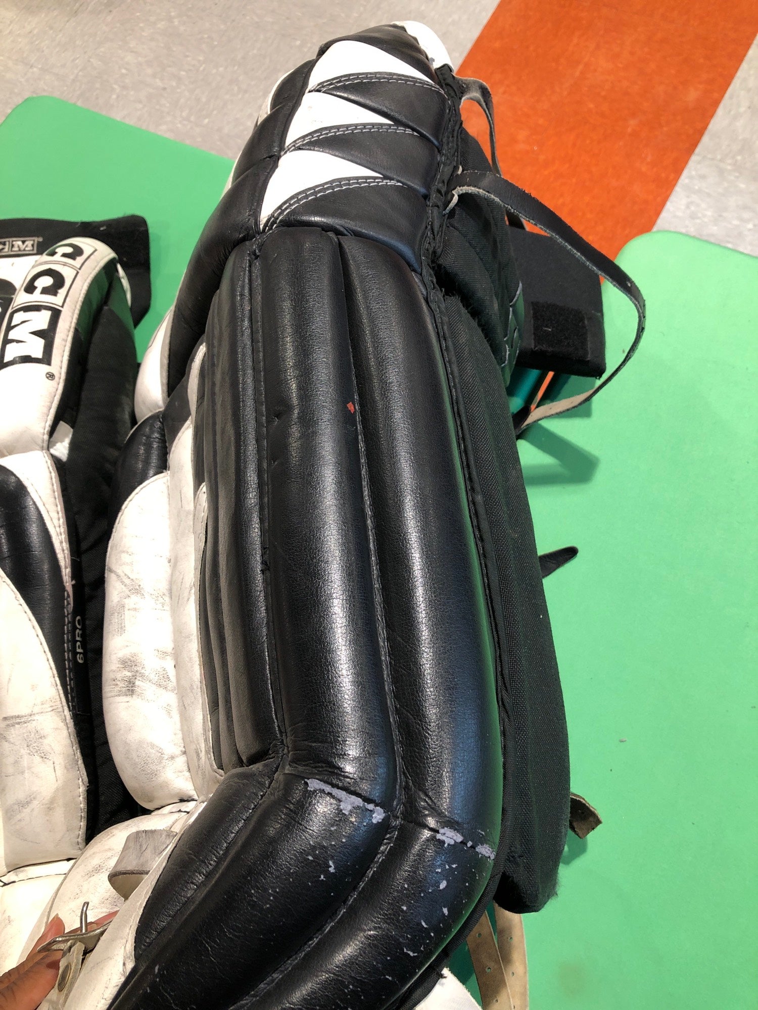 Used 32" CCM Heaton 6 Goalie Leg Pads SidelineSwap