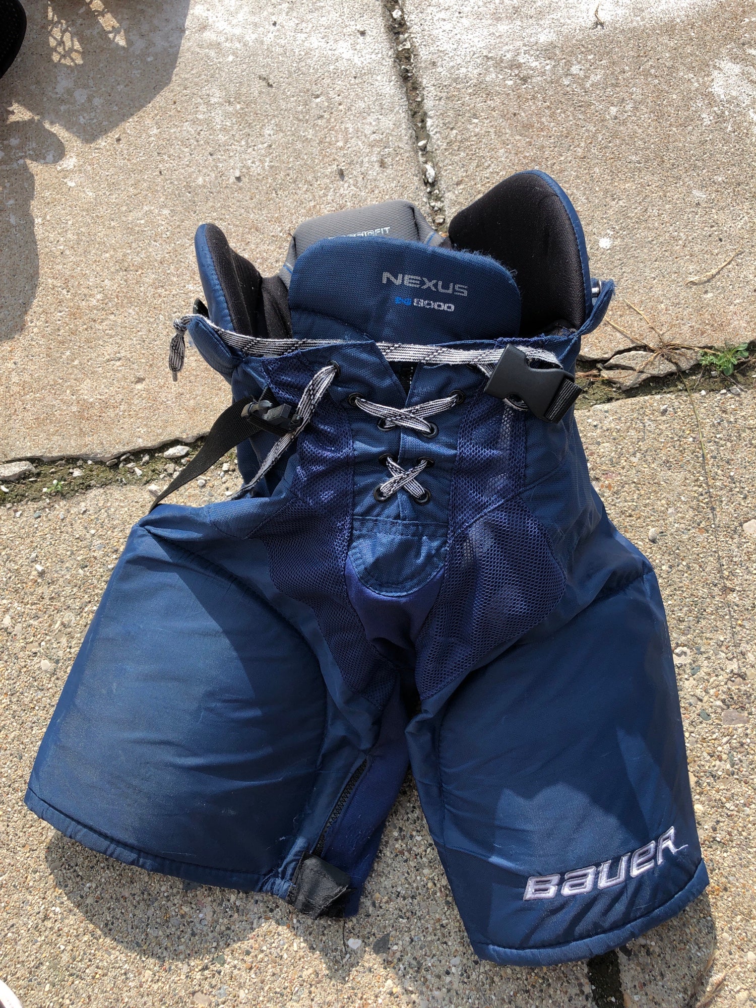 Junior Used Large Bauer Nexus N8000 Hockey Pants SidelineSwap