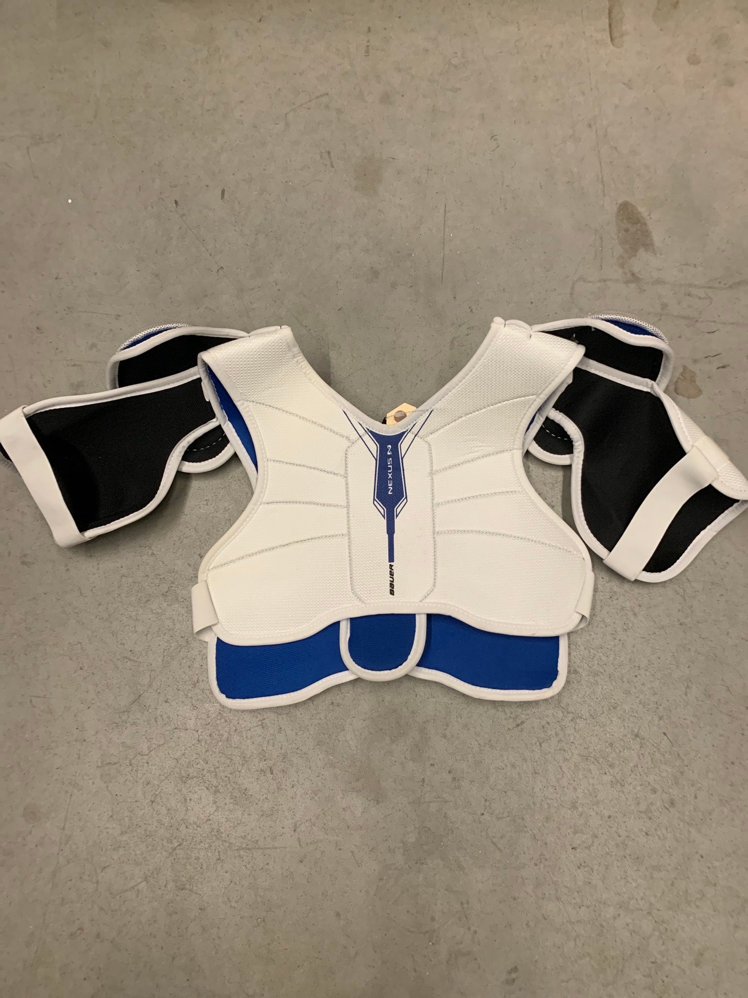 Used Senior Extra Large Bauer nexus classic Shoulder Pads SidelineSwap