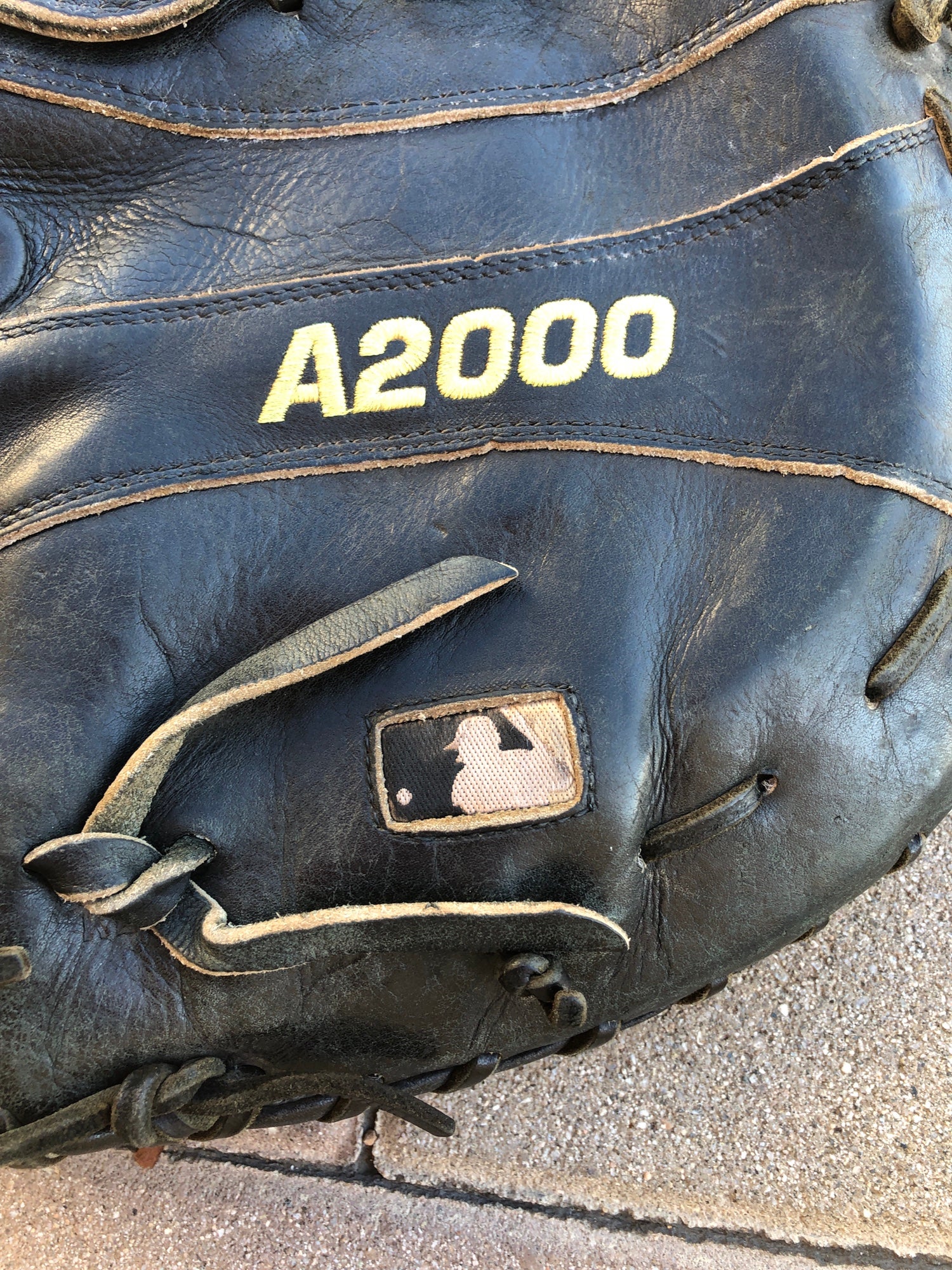 Used Wilson A2000 Left Hand Throw First Base Baseball Glove 12