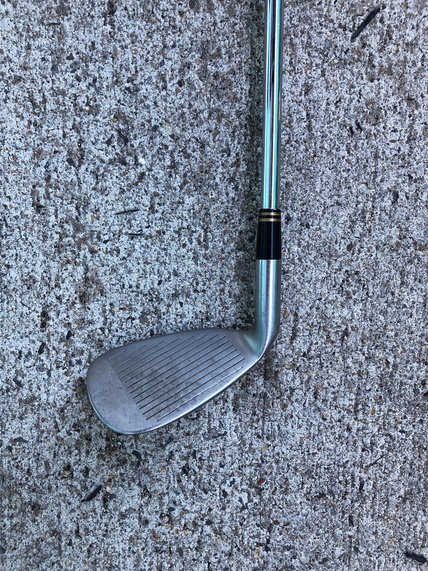 Used Men's Cleveland Tour Action RightHanded Golf Sand Wedge