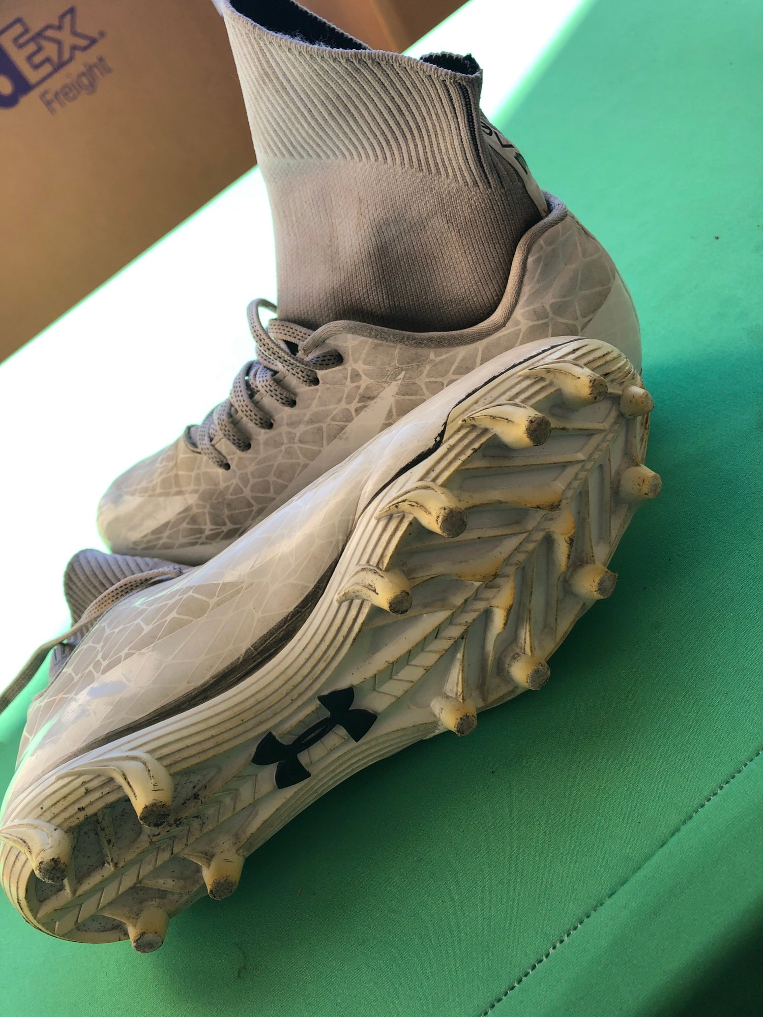 under armour low top cleats