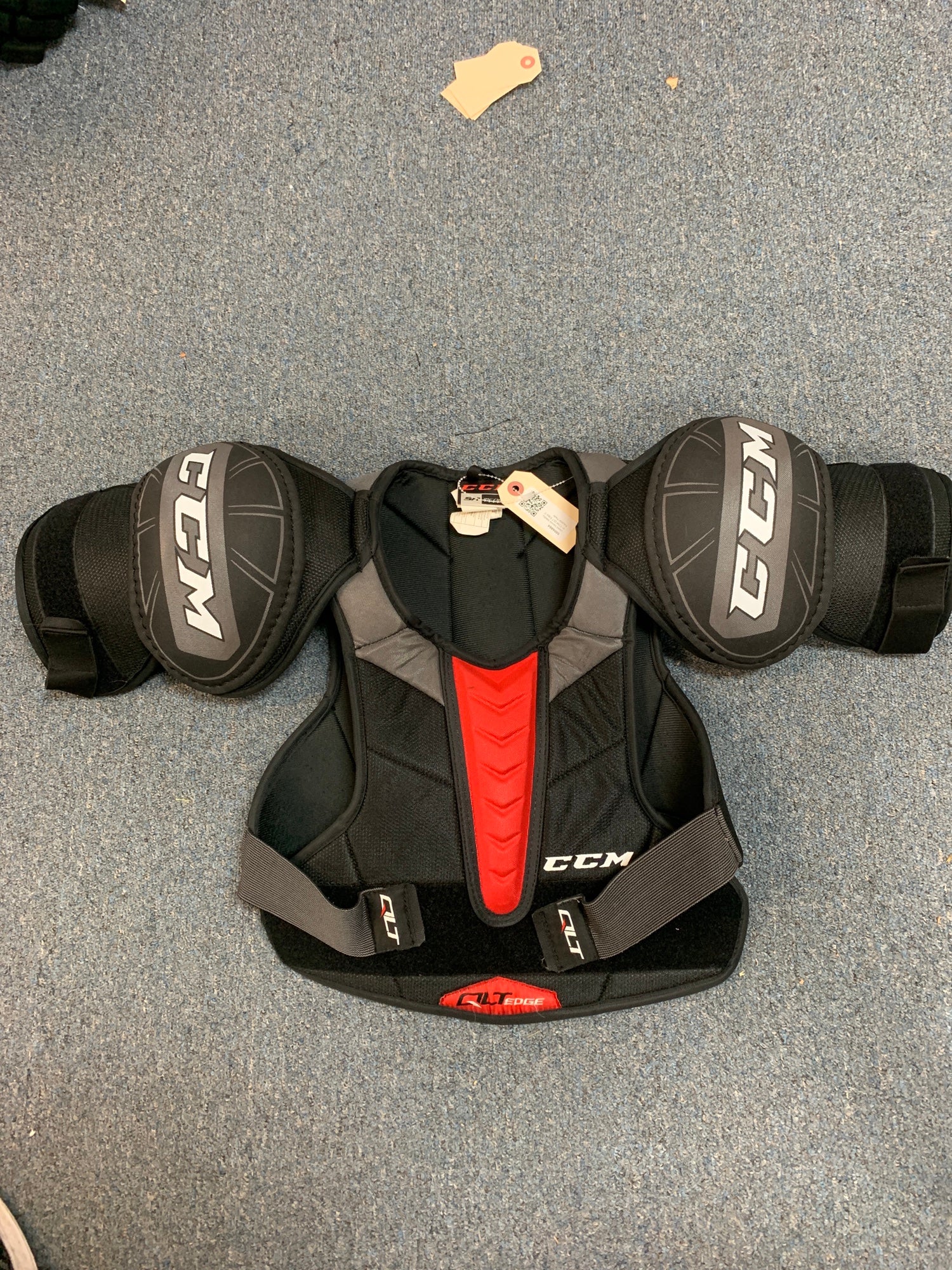 Used Senior Medium CCM QLT Edge Shoulder Pads SidelineSwap