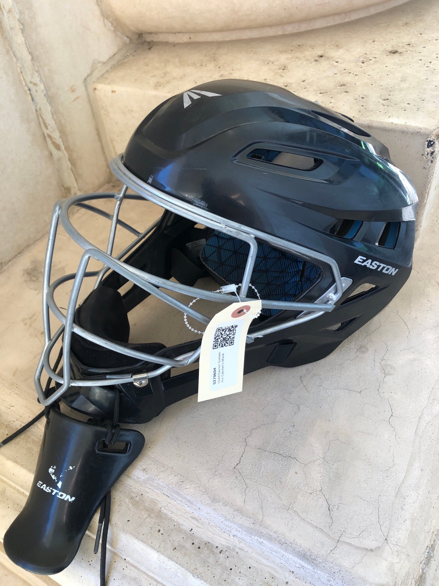 Used Easton Gametime Catcher's Mask SidelineSwap