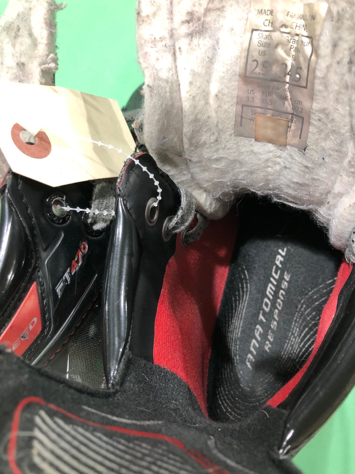 Junior Used CCM JetSpeed FT470 Hockey Skates D&R (Regular) 2.5 SidelineSwap