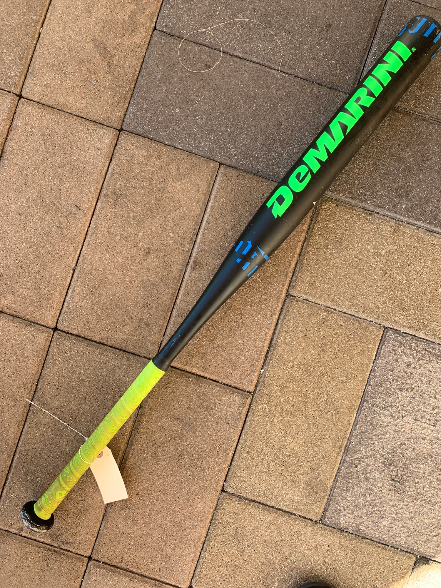 Used DeMarini Ultimate Alloy Bat 6 28OZ 34" SidelineSwap